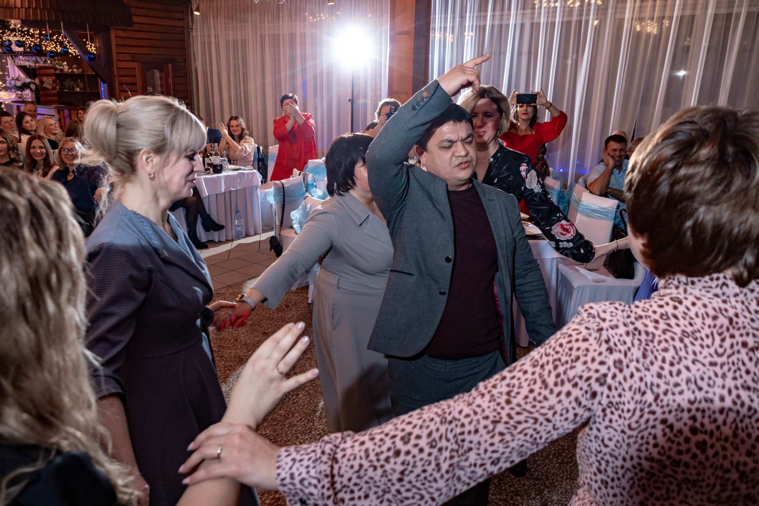 Съемка Новогоднего корпоратива в ресторане Охотник 23.12.2022 г. Свадебный и семейный фотограф в Москве и МО Елена Агапова