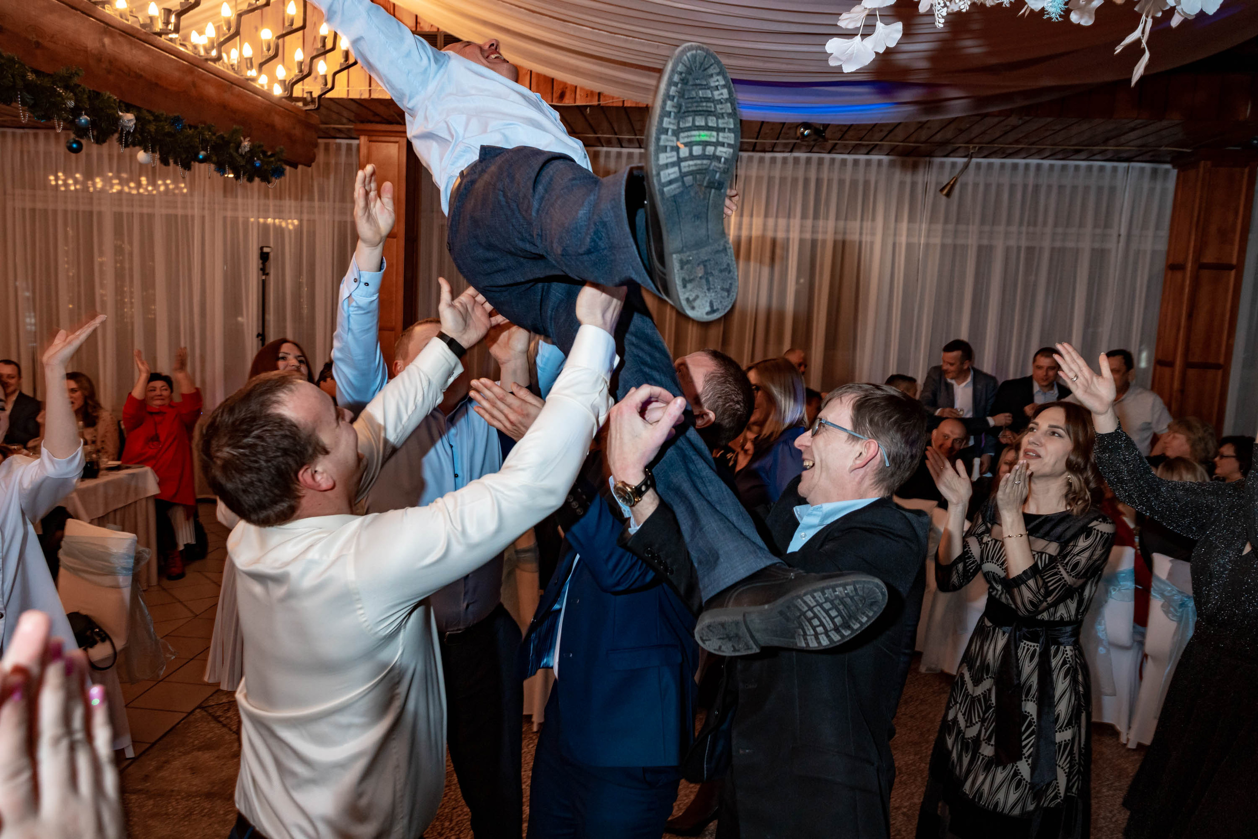 Съемка Новогоднего корпоратива в ресторане Охотник 23.12.2022 г. Свадебный и семейный фотограф в Москве и МО Елена Агапова