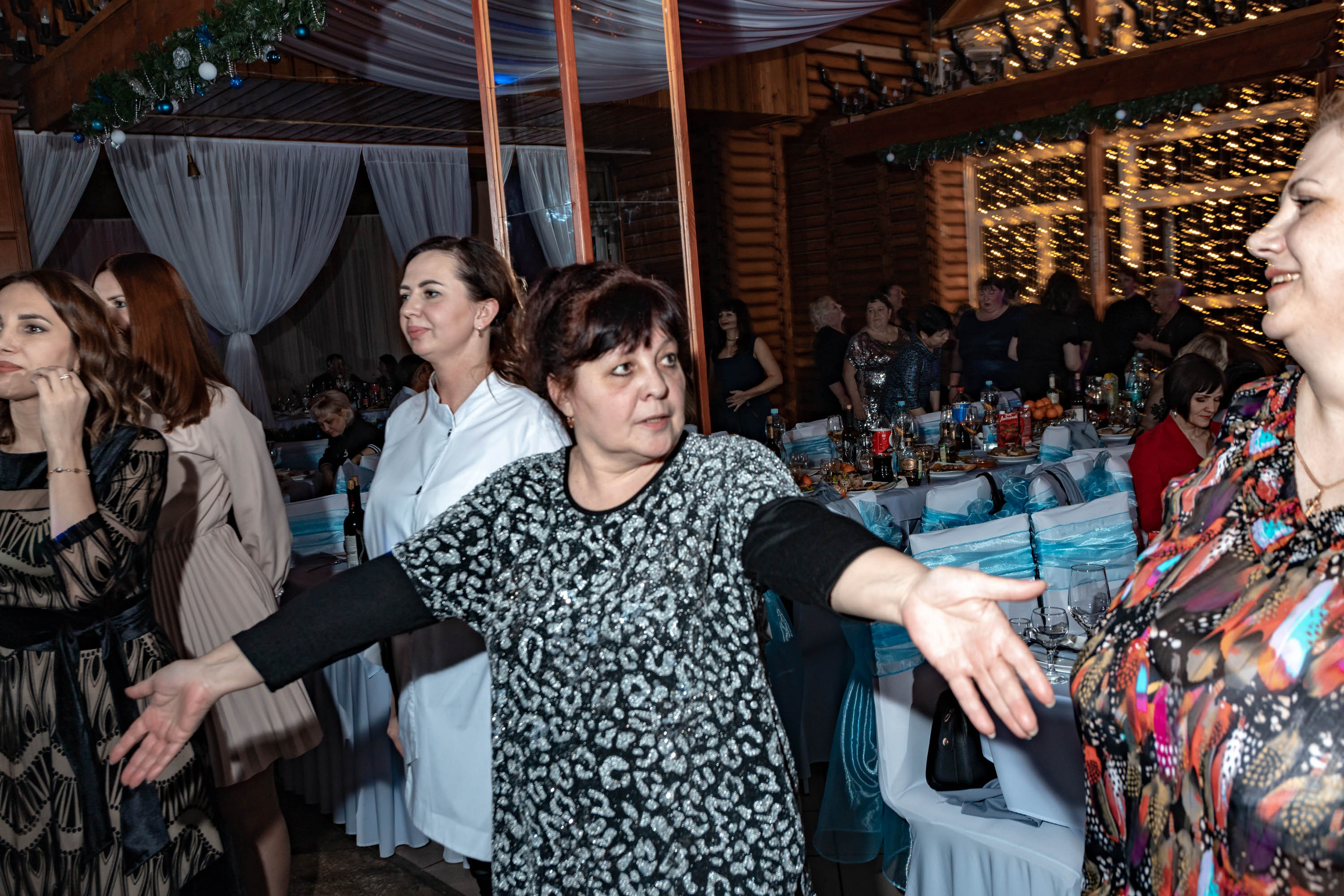 Съемка Новогоднего корпоратива в ресторане Охотник 23.12.2022 г. Свадебный и семейный фотограф в Москве и МО Елена Агапова