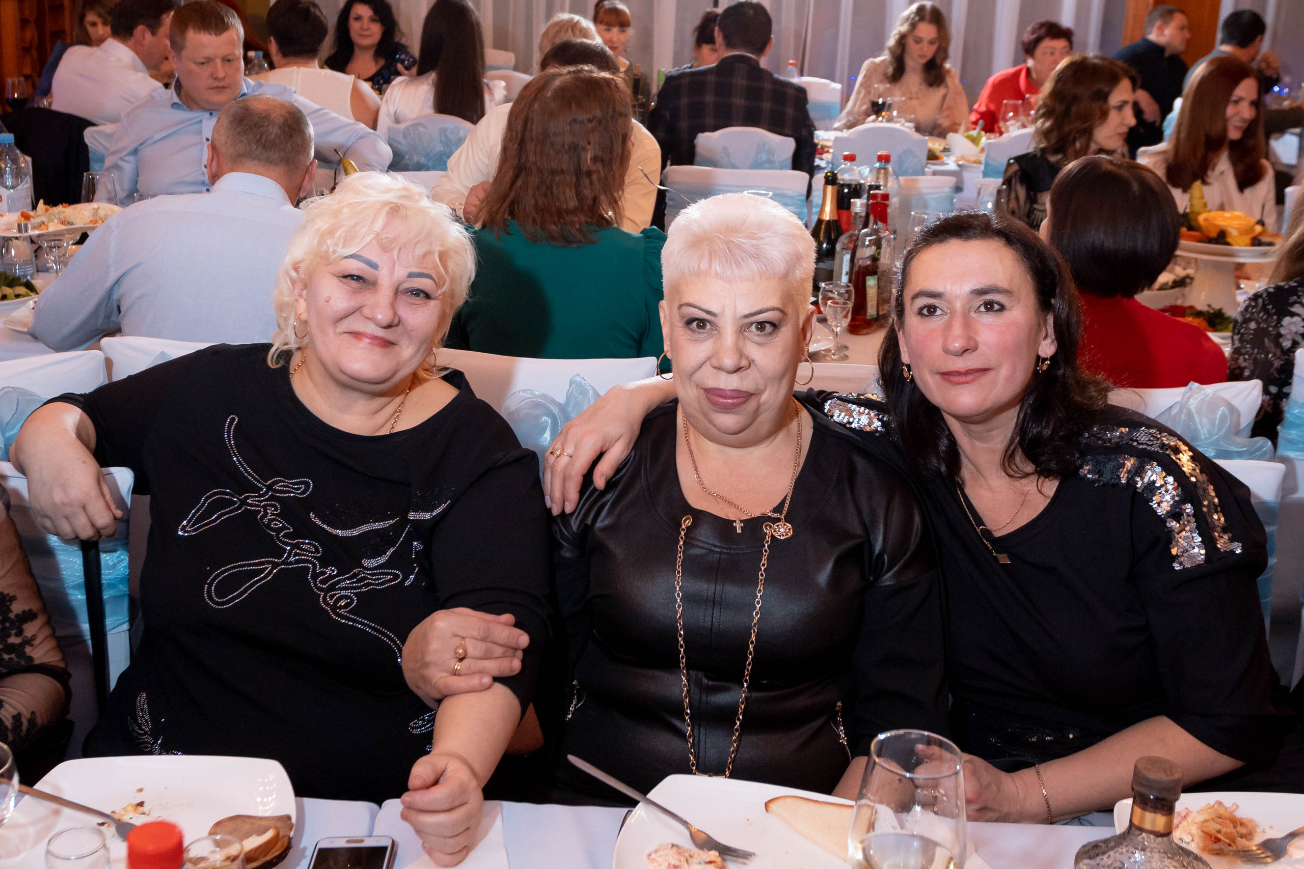 Съемка Новогоднего корпоратива в ресторане Охотник 23.12.2022 г. Свадебный и семейный фотограф в Москве и МО Елена Агапова