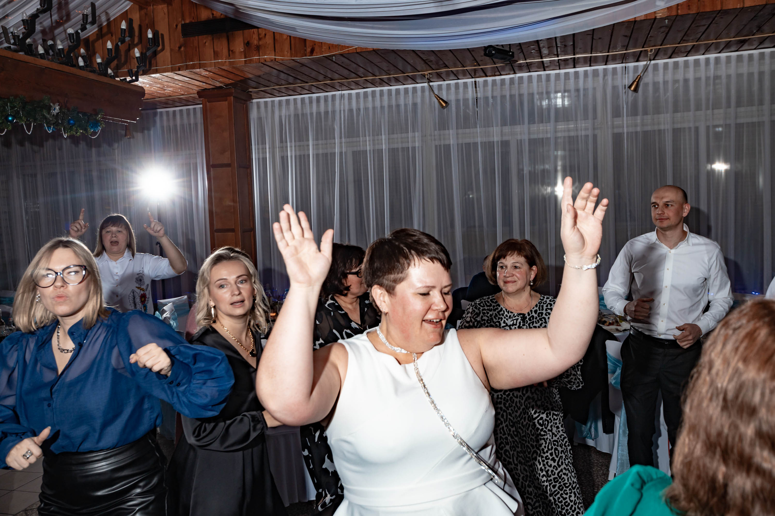 Съемка Новогоднего корпоратива в ресторане Охотник 23.12.2022 г. Свадебный и семейный фотограф в Москве и МО Елена Агапова