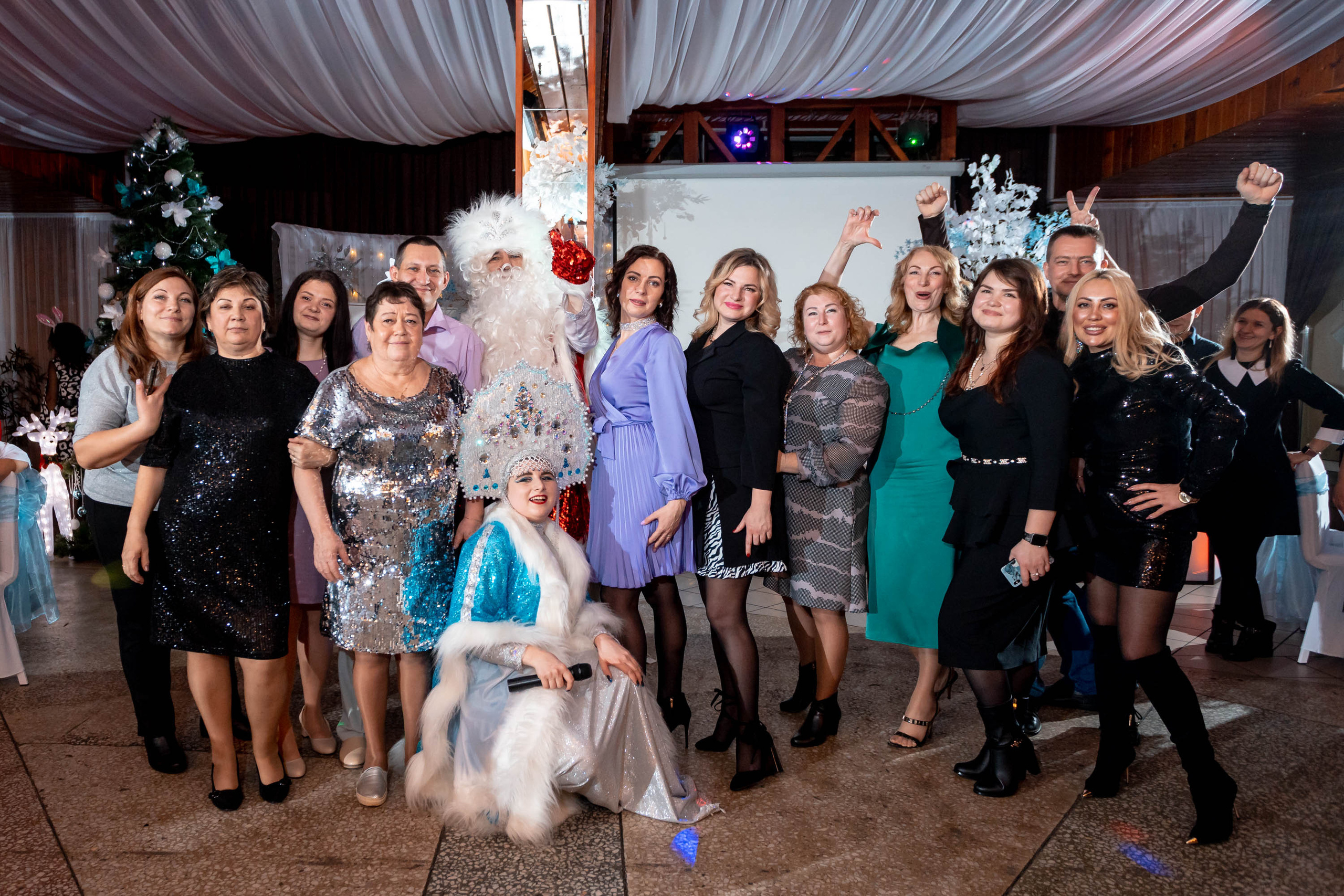 Съемка Новогоднего корпоратива в ресторане Охотник 23.12.2022 г. Свадебный и семейный фотограф в Москве и МО Елена Агапова