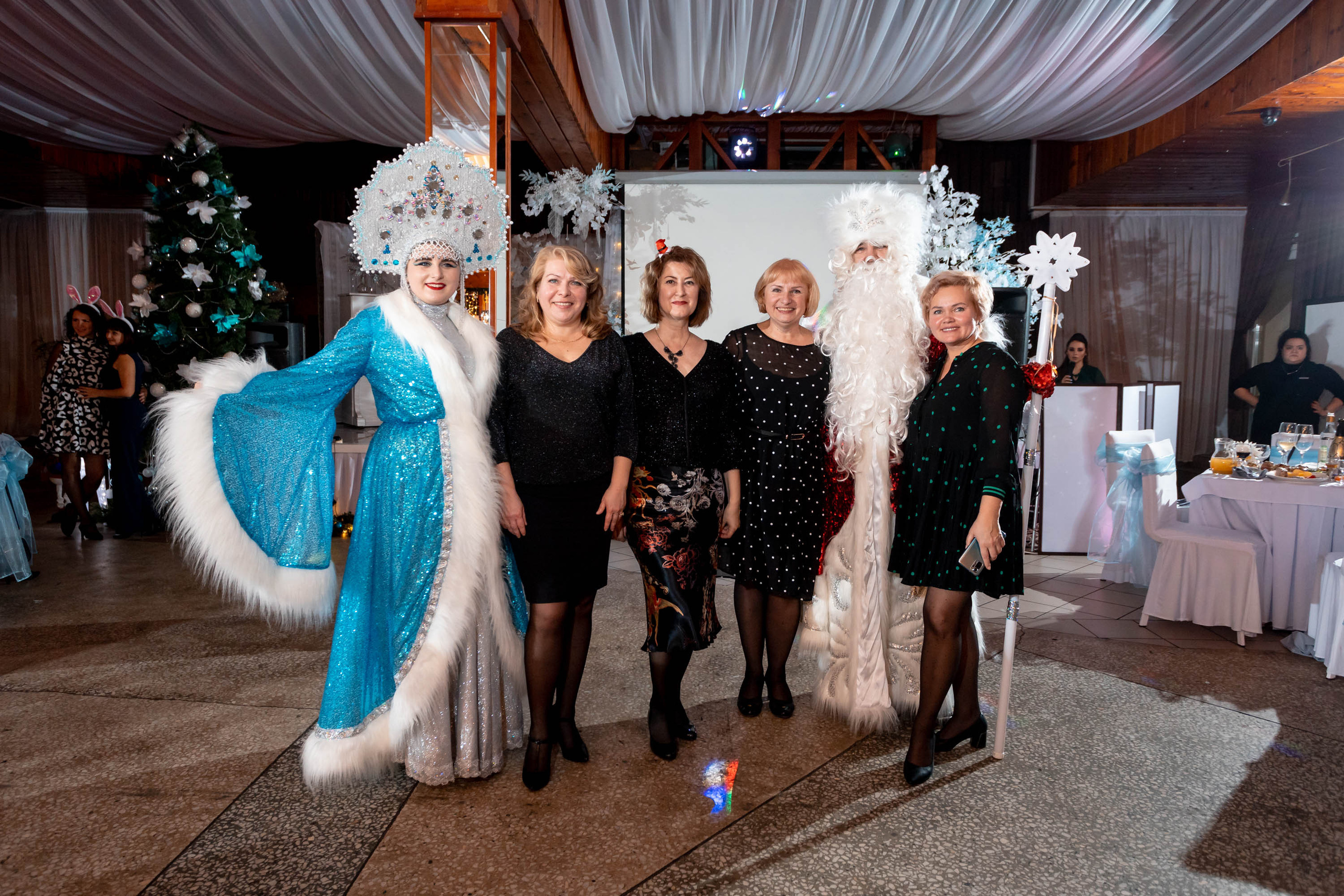 Съемка Новогоднего корпоратива в ресторане Охотник 23.12.2022 г. Свадебный и семейный фотограф в Москве и МО Елена Агапова