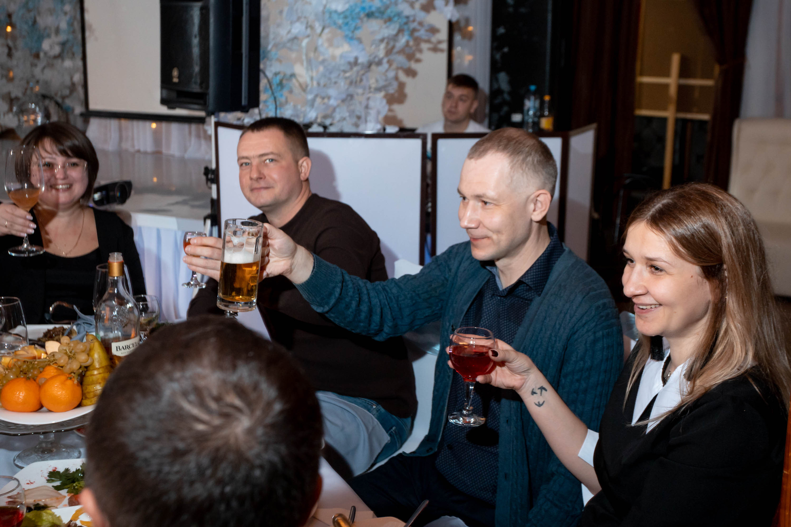 Съемка Новогоднего корпоратива в ресторане Охотник 23.12.2022 г. Свадебный и семейный фотограф в Москве и МО Елена Агапова