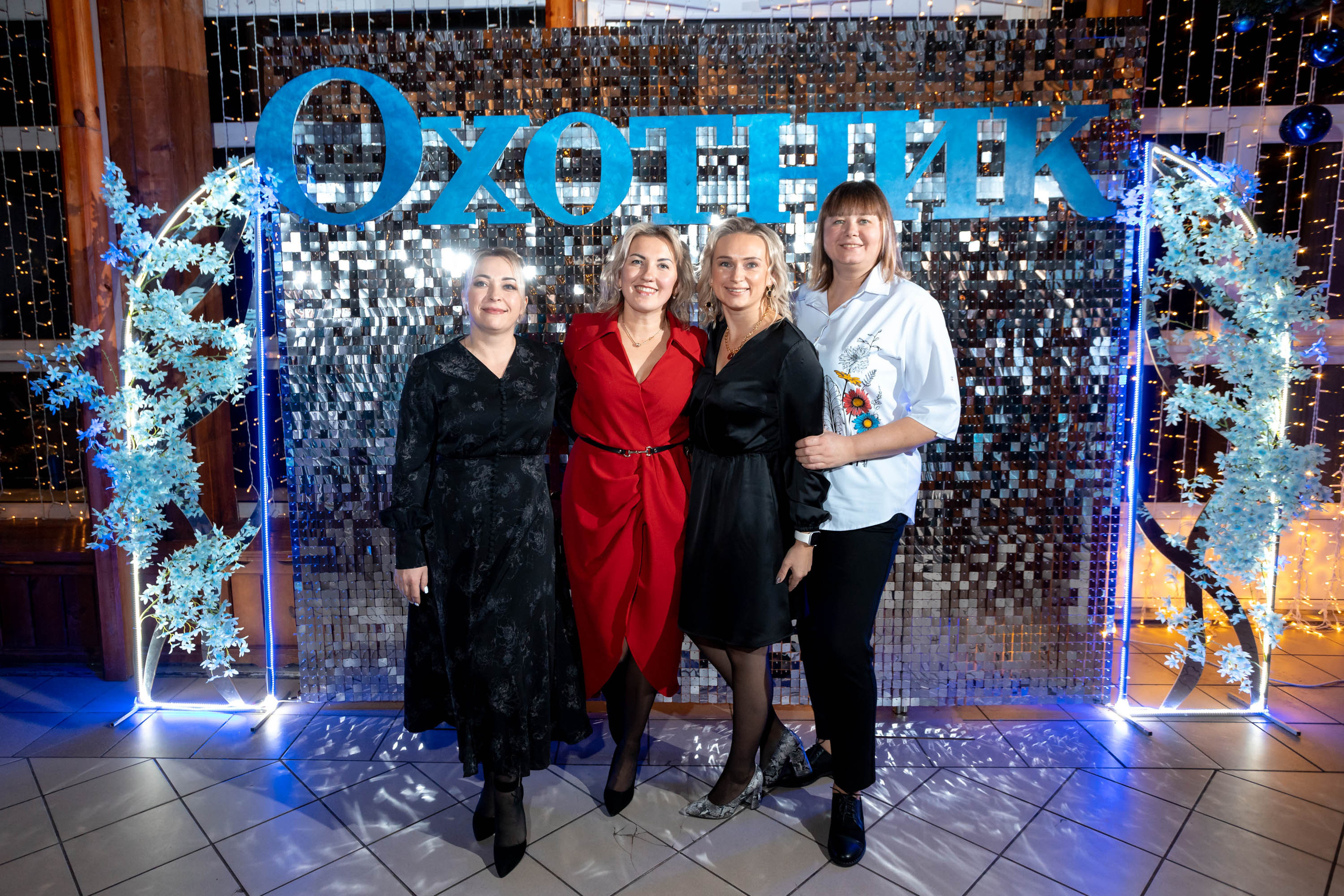 Съемка Новогоднего корпоратива в ресторане Охотник 23.12.2022 г. Свадебный и семейный фотограф в Москве и МО Елена Агапова