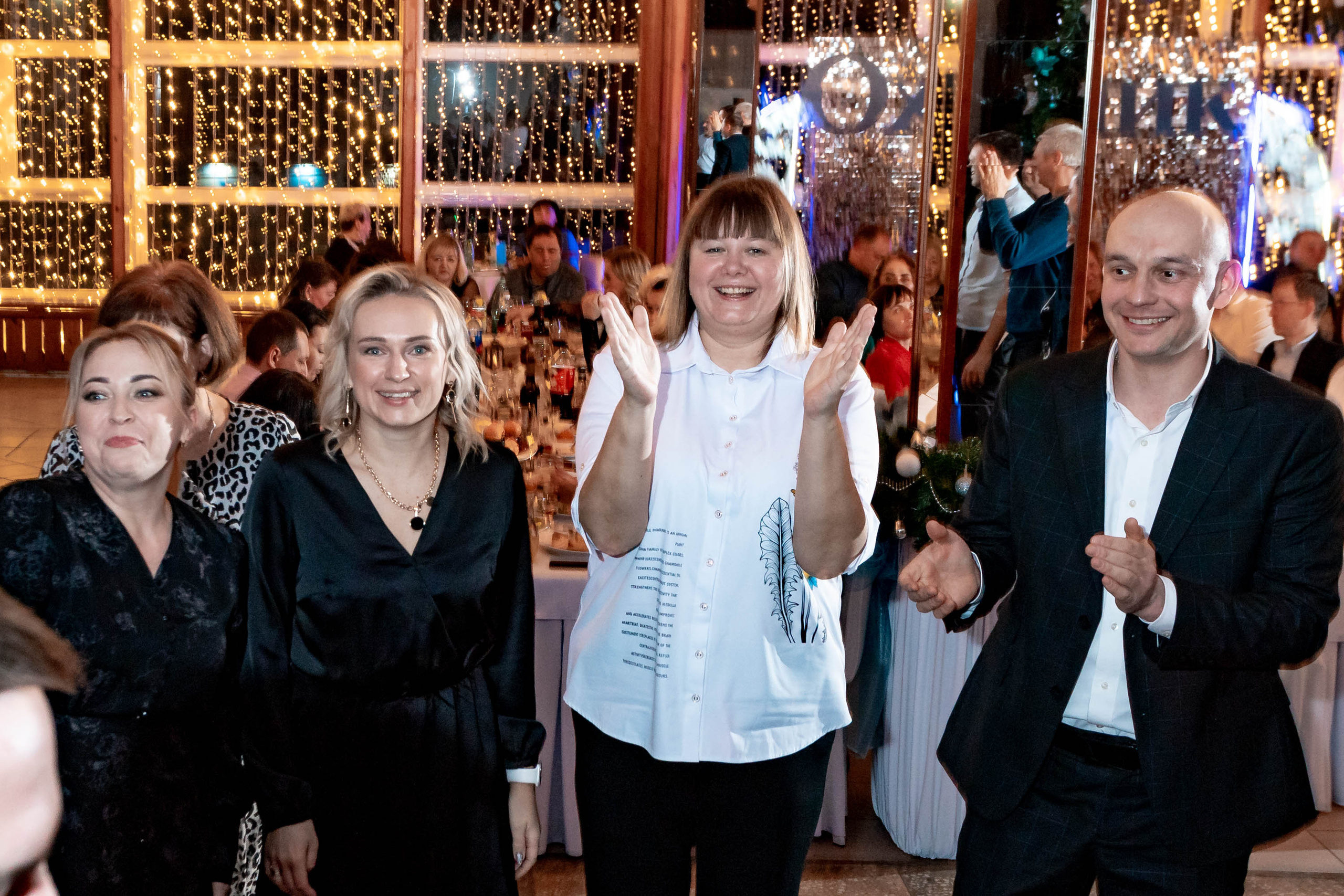 Съемка Новогоднего корпоратива в ресторане Охотник 23.12.2022 г. Свадебный и семейный фотограф в Москве и МО Елена Агапова