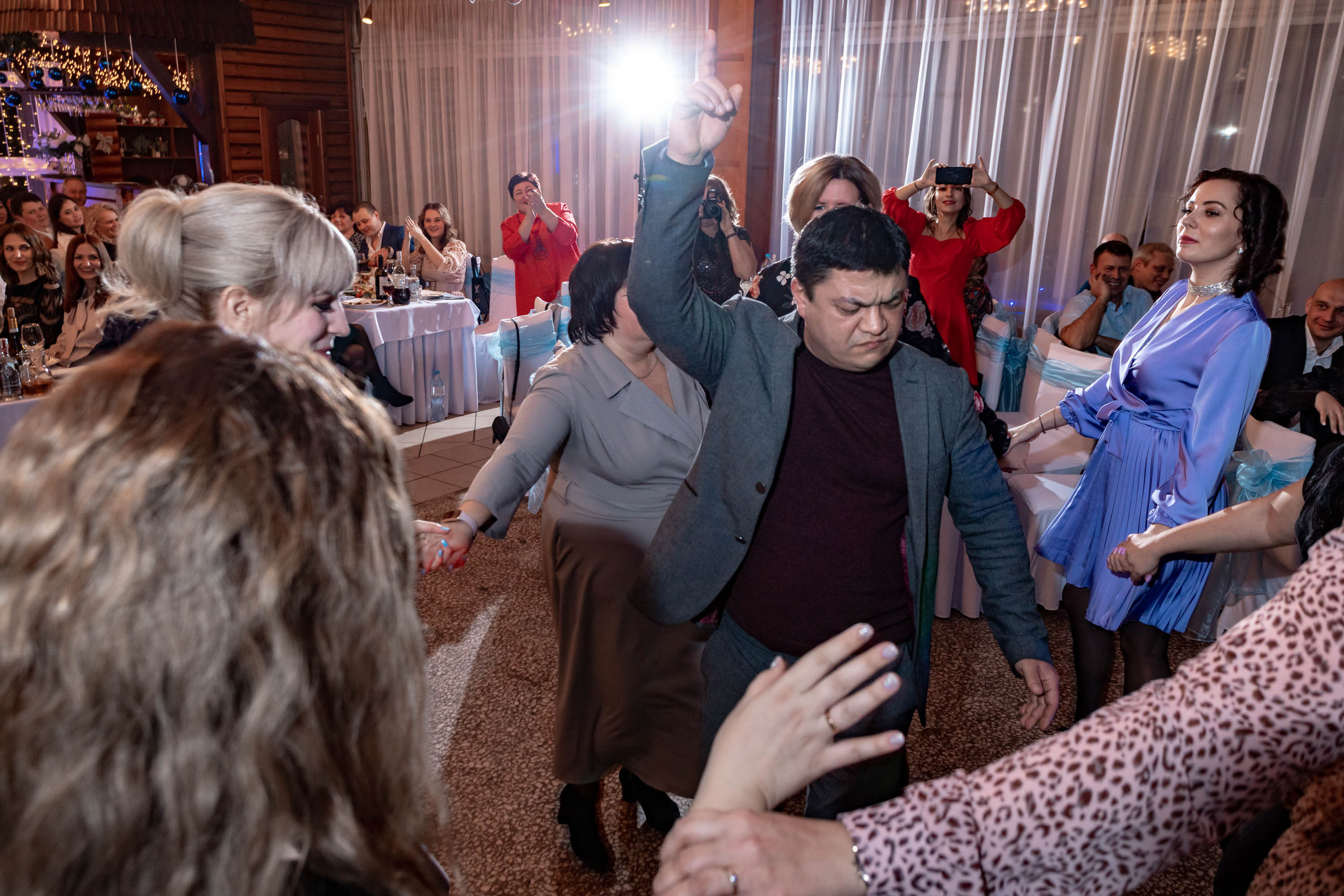 Съемка Новогоднего корпоратива в ресторане Охотник 23.12.2022 г. Свадебный и семейный фотограф в Москве и МО Елена Агапова