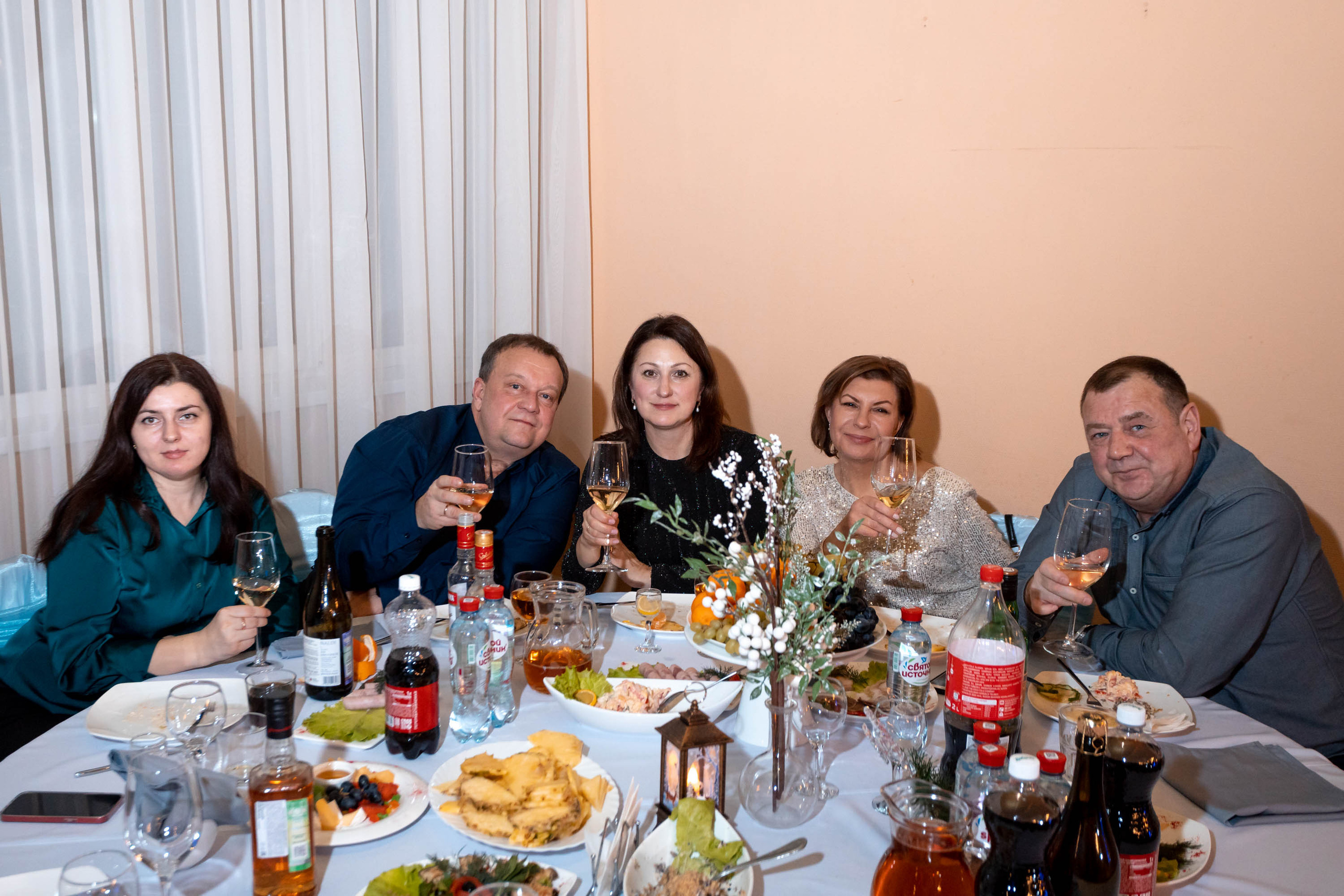 Съемка Новогоднего корпоратива в ресторане Охотник 23.12.2022 г. Свадебный и семейный фотограф в Москве и МО Елена Агапова