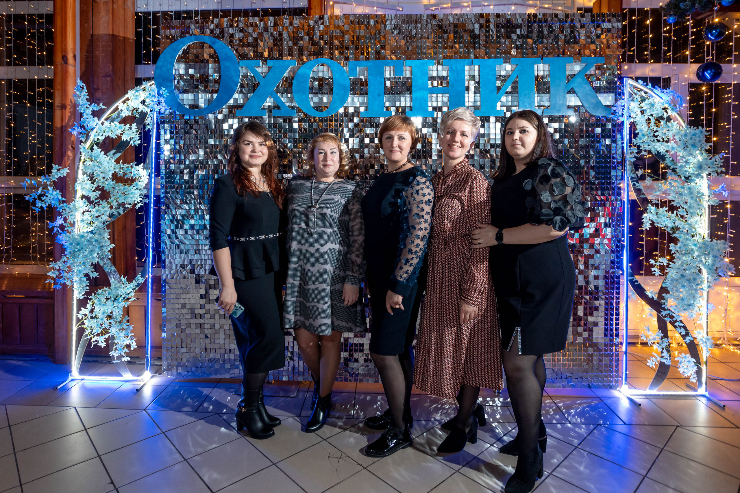 Съемка Новогоднего корпоратива в ресторане Охотник 23.12.2022 г. Свадебный и семейный фотограф в Москве и МО Елена Агапова