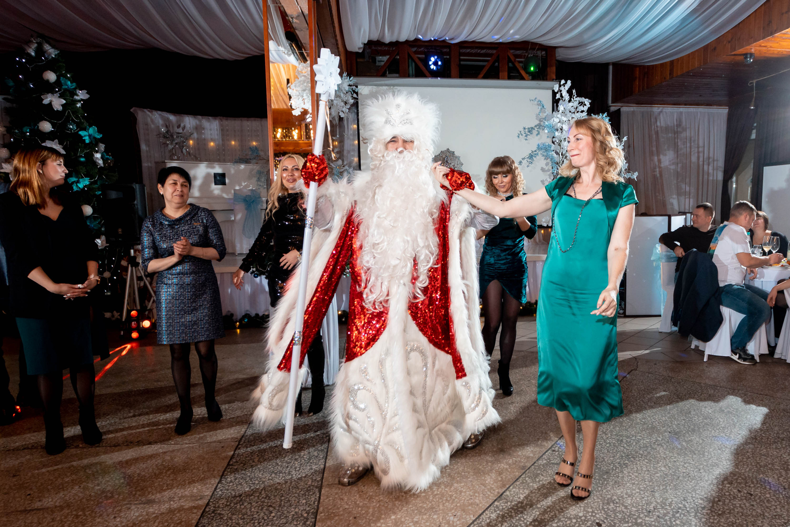 Съемка Новогоднего корпоратива в ресторане Охотник 23.12.2022 г. Свадебный и семейный фотограф в Москве и МО Елена Агапова