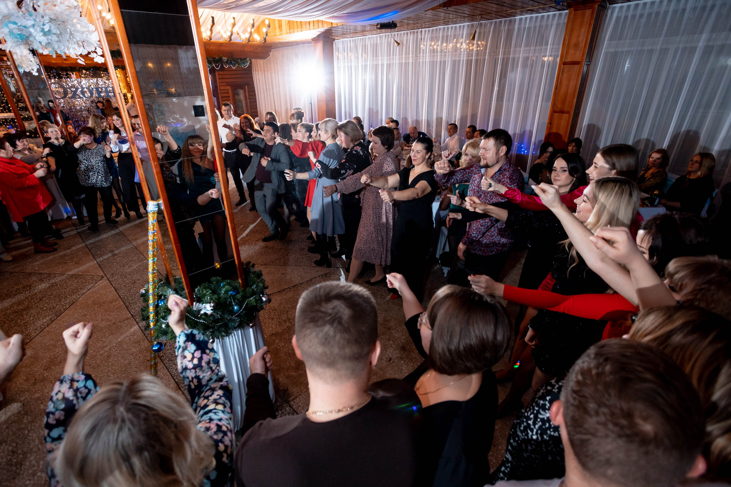 Съемка Новогоднего корпоратива в ресторане Охотник 23.12.2022 г. Свадебный и семейный фотограф в Москве и МО Елена Агапова