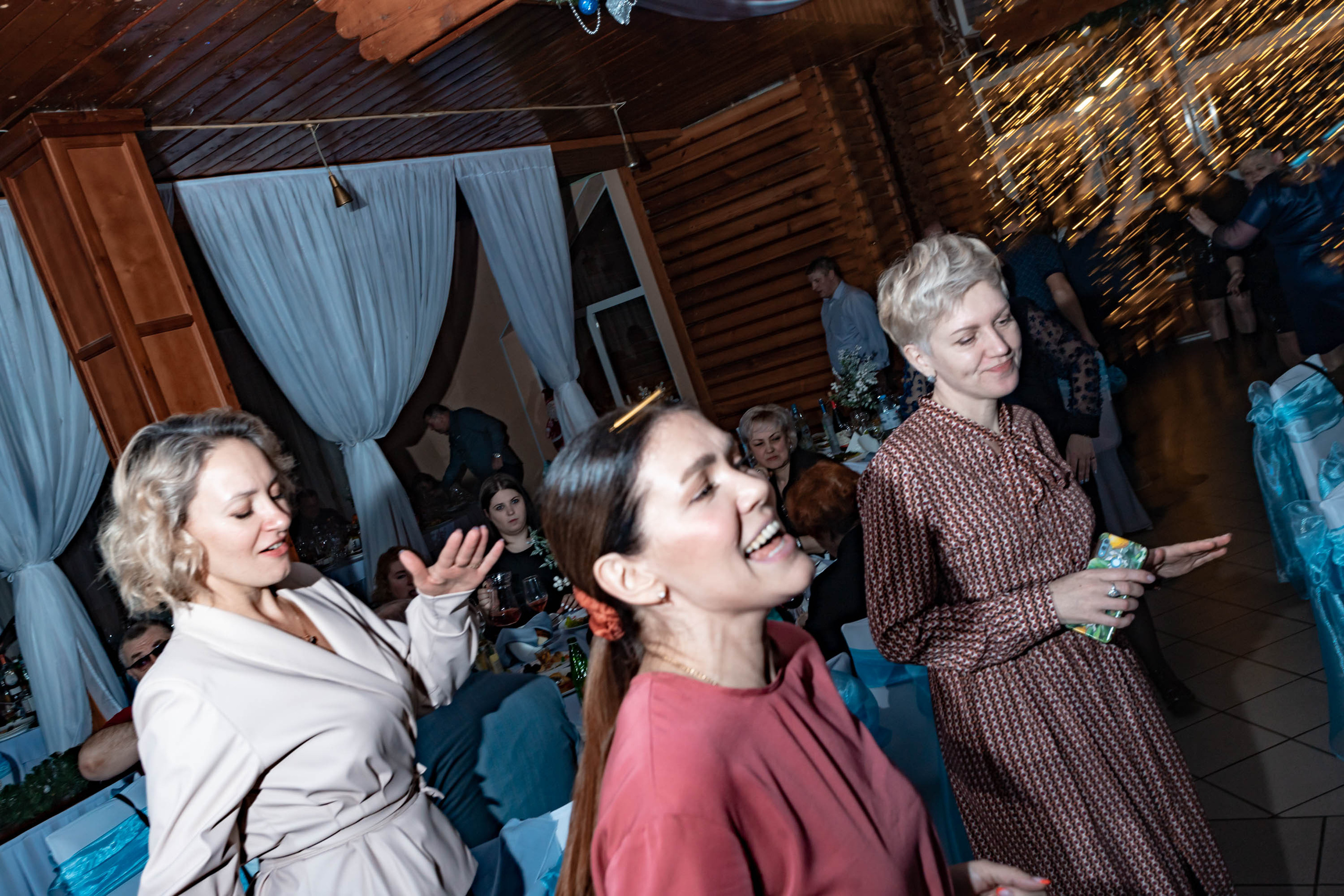 Съемка Новогоднего корпоратива в ресторане Охотник 23.12.2022 г. Свадебный и семейный фотограф в Москве и МО Елена Агапова