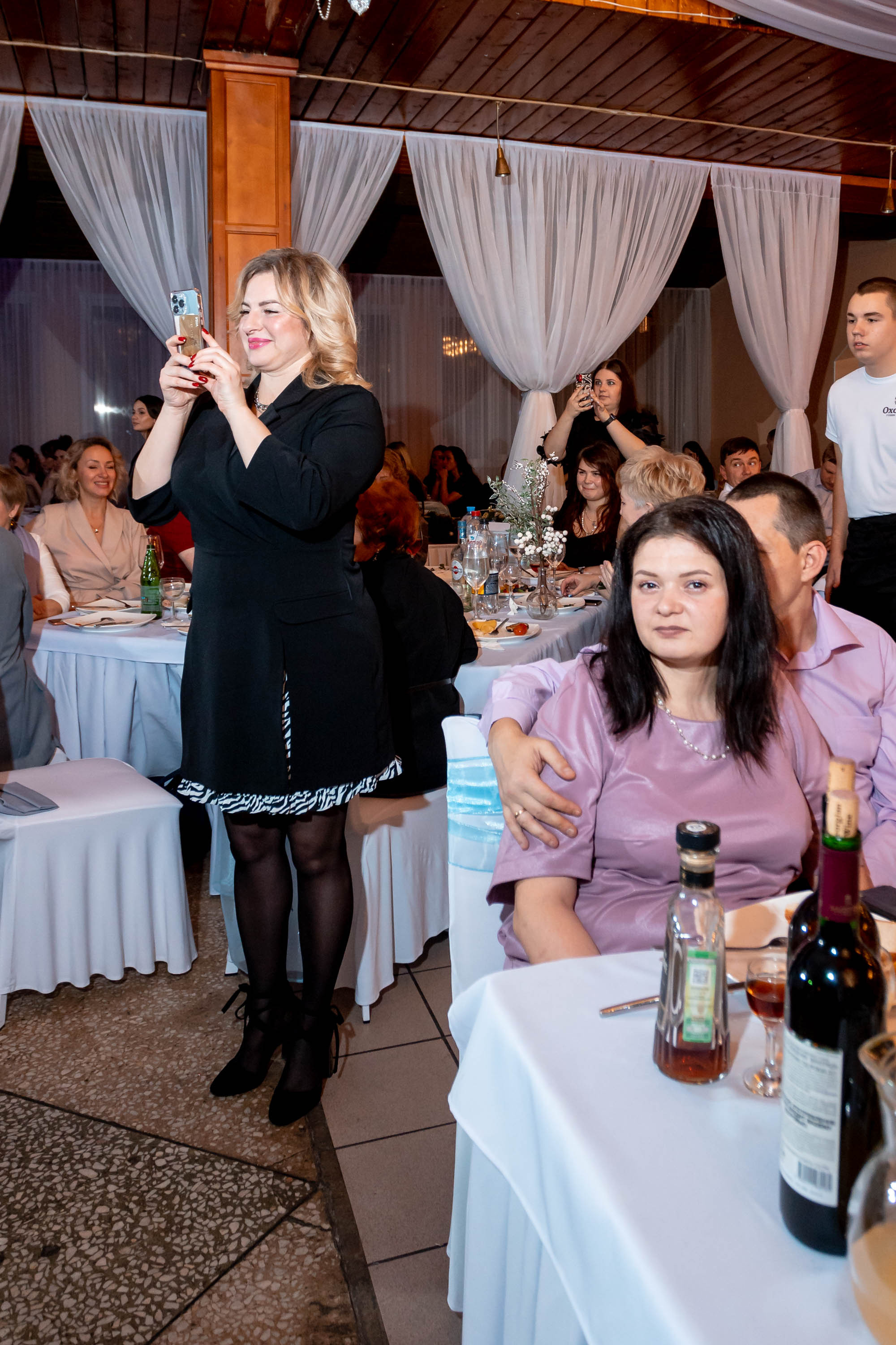 Съемка Новогоднего корпоратива в ресторане Охотник 23.12.2022 г. Свадебный и семейный фотограф в Москве и МО Елена Агапова