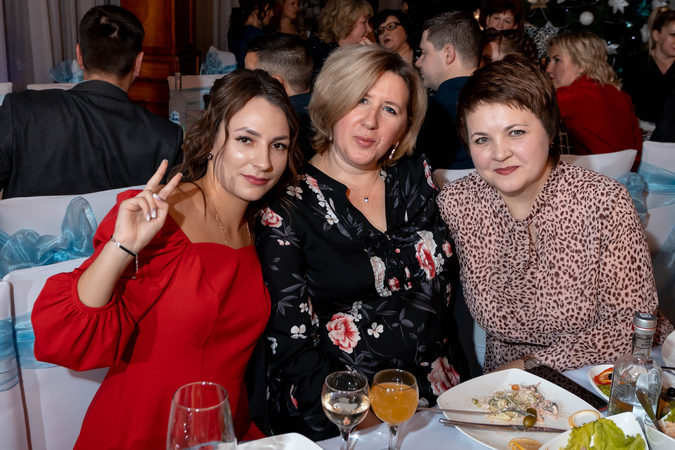 Съемка Новогоднего корпоратива в ресторане Охотник 23.12.2022 г. Свадебный и семейный фотограф в Москве и МО Елена Агапова