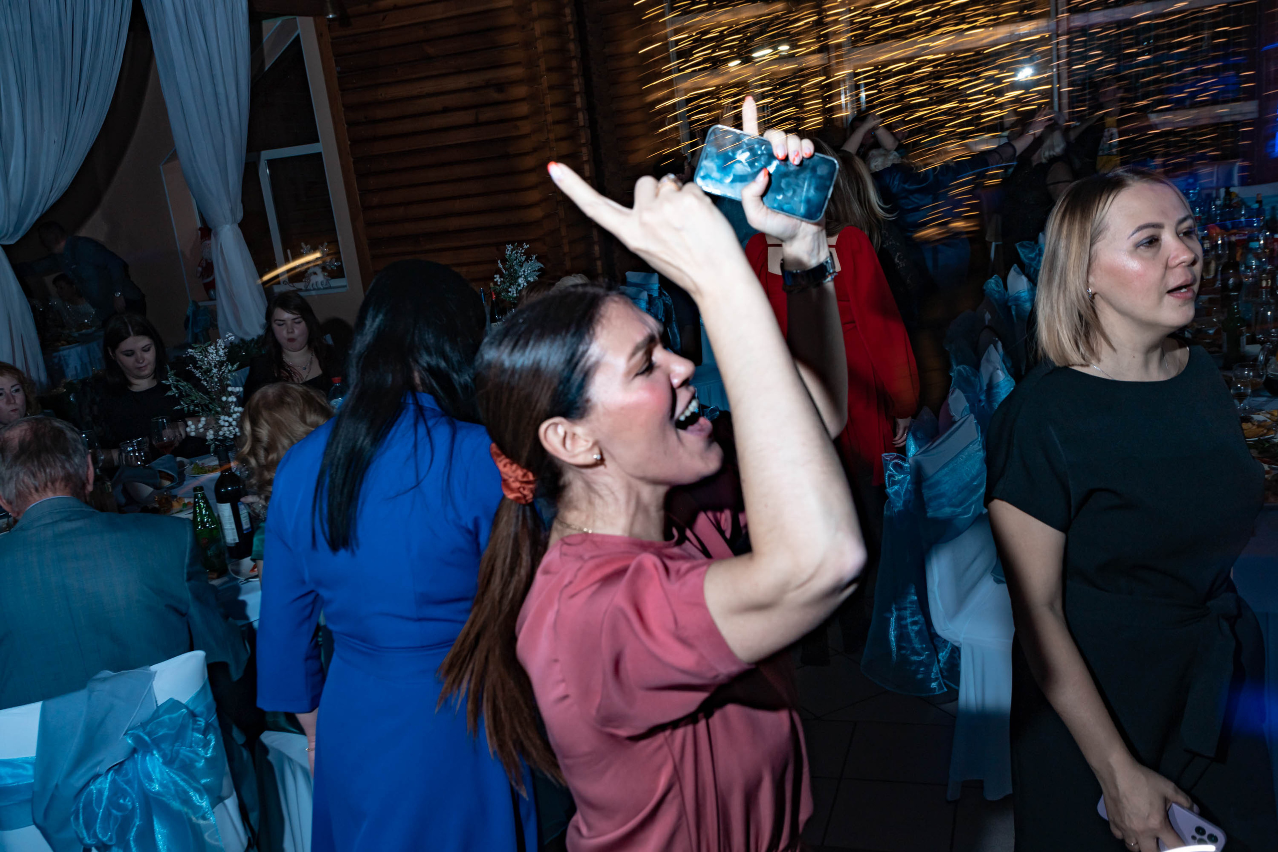 Съемка Новогоднего корпоратива в ресторане Охотник 23.12.2022 г. Свадебный и семейный фотограф в Москве и МО Елена Агапова