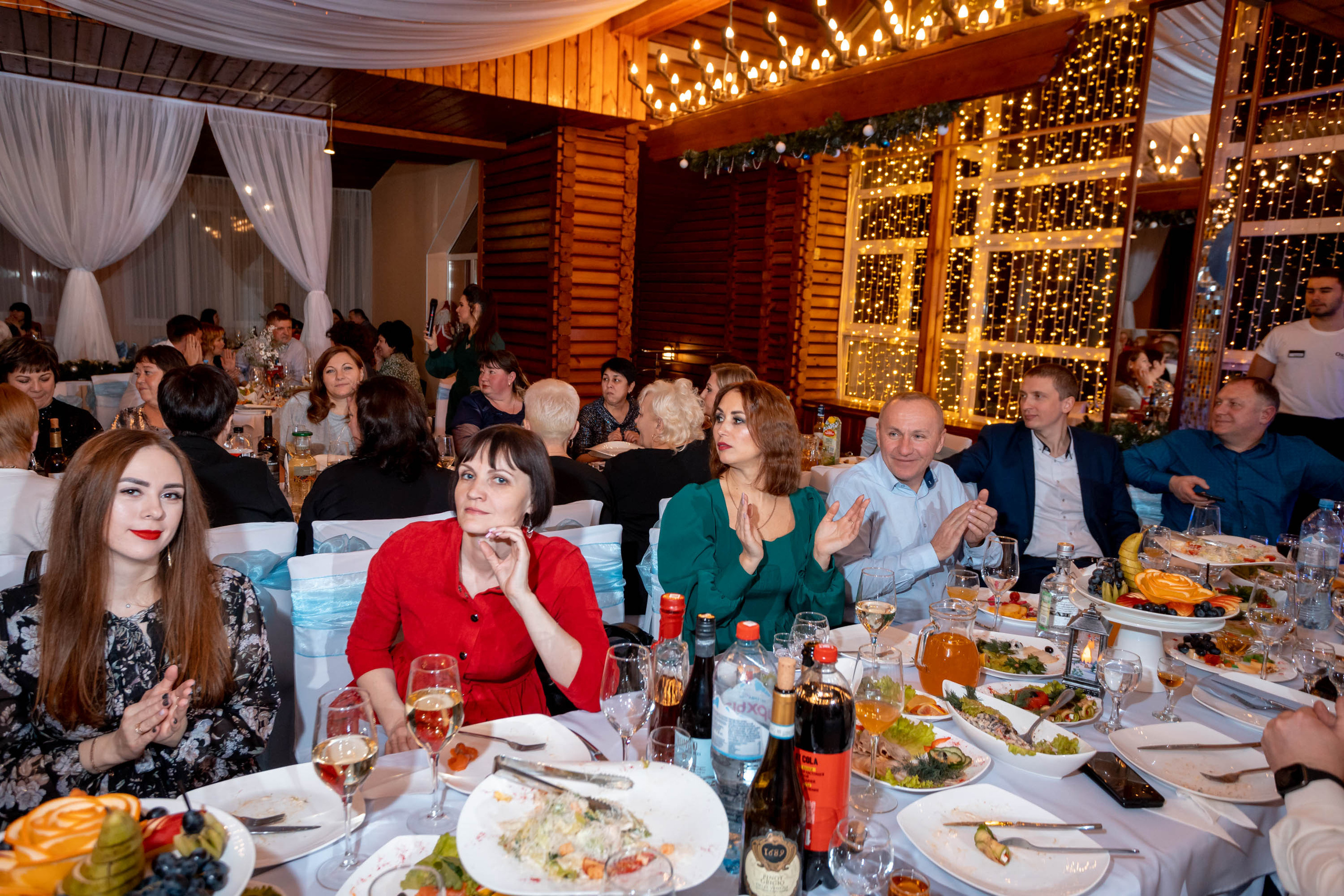 Съемка Новогоднего корпоратива в ресторане Охотник 23.12.2022 г. Свадебный и семейный фотограф в Москве и МО Елена Агапова