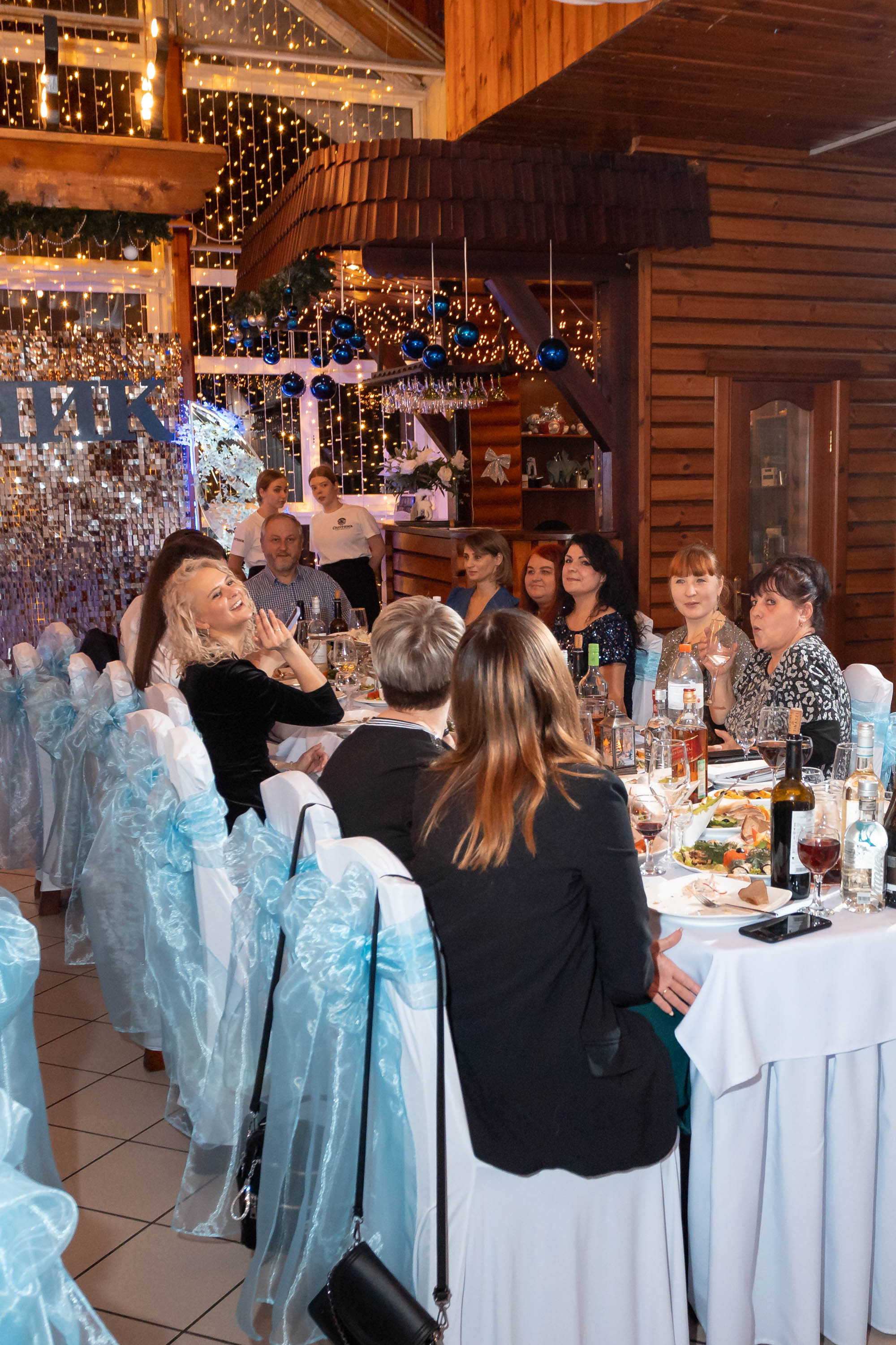Съемка Новогоднего корпоратива в ресторане Охотник 23.12.2022 г. Свадебный и семейный фотограф в Москве и МО Елена Агапова