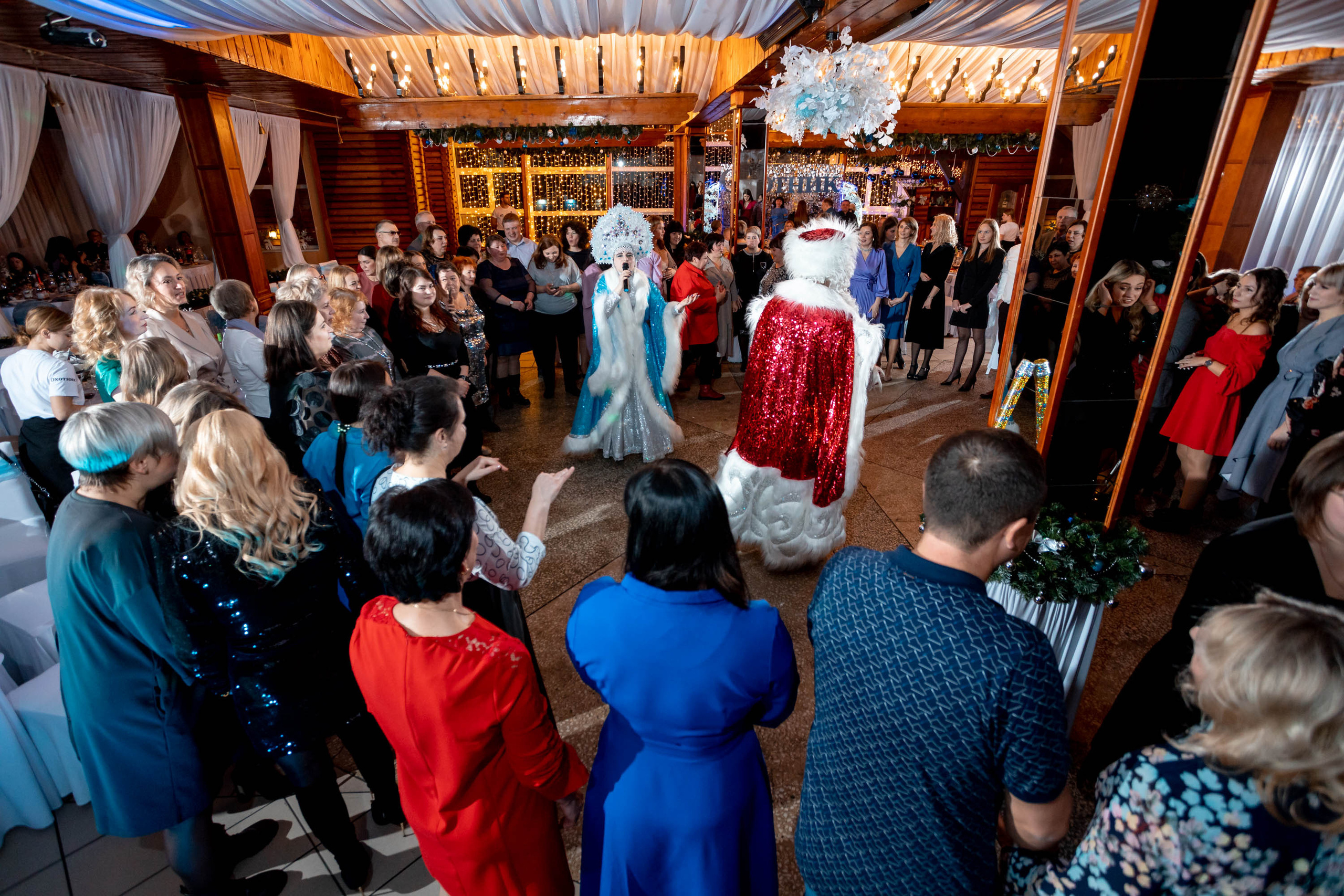 Съемка Новогоднего корпоратива в ресторане Охотник 23.12.2022 г. Свадебный и семейный фотограф в Москве и МО Елена Агапова