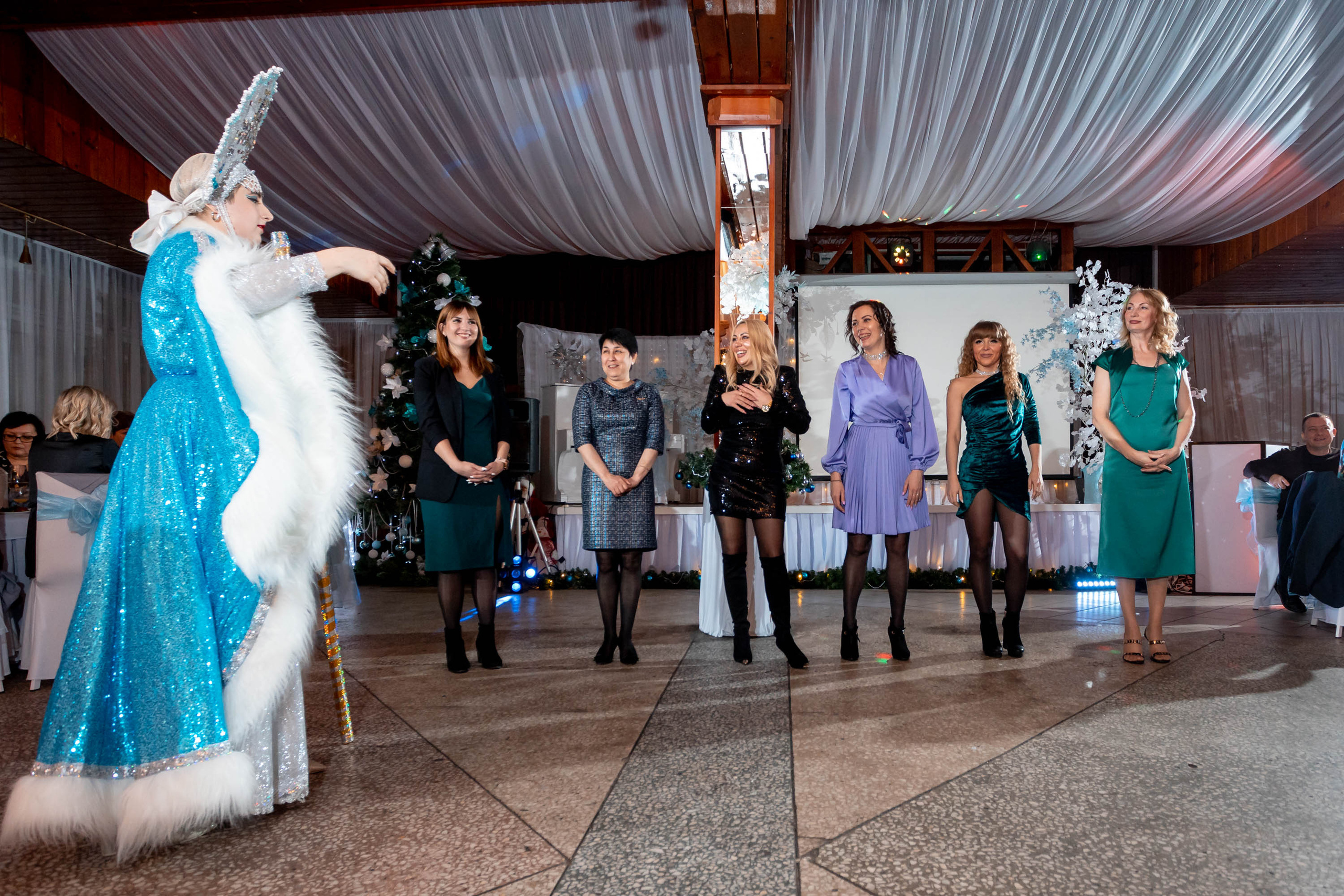 Съемка Новогоднего корпоратива в ресторане Охотник 23.12.2022 г. Свадебный и семейный фотограф в Москве и МО Елена Агапова