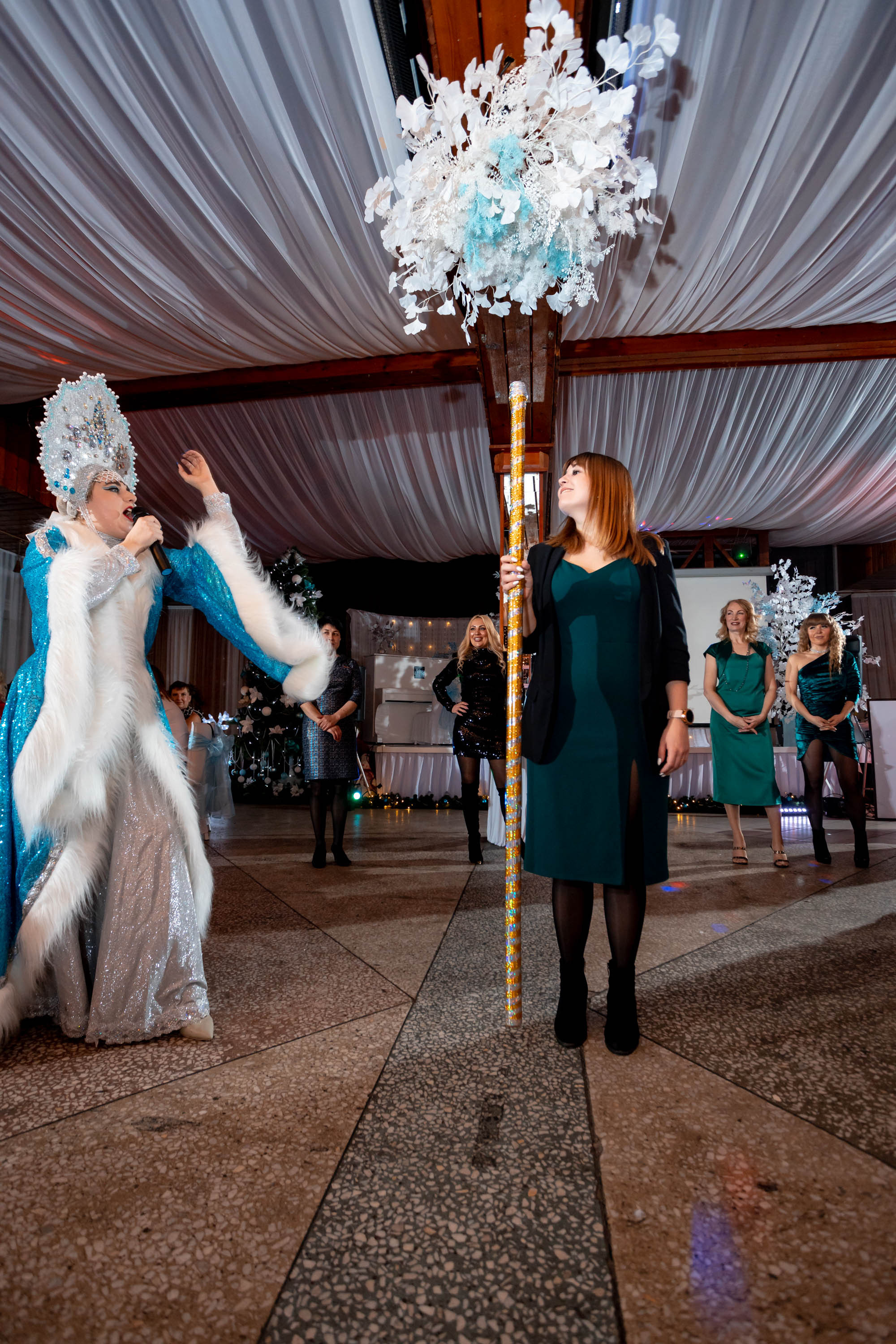 Съемка Новогоднего корпоратива в ресторане Охотник 23.12.2022 г. Свадебный и семейный фотограф в Москве и МО Елена Агапова