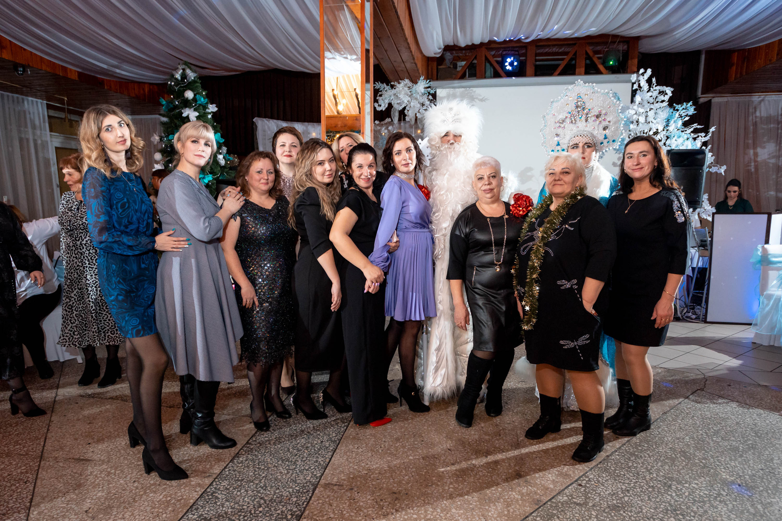 Съемка Новогоднего корпоратива в ресторане Охотник 23.12.2022 г. Свадебный и семейный фотограф в Москве и МО Елена Агапова