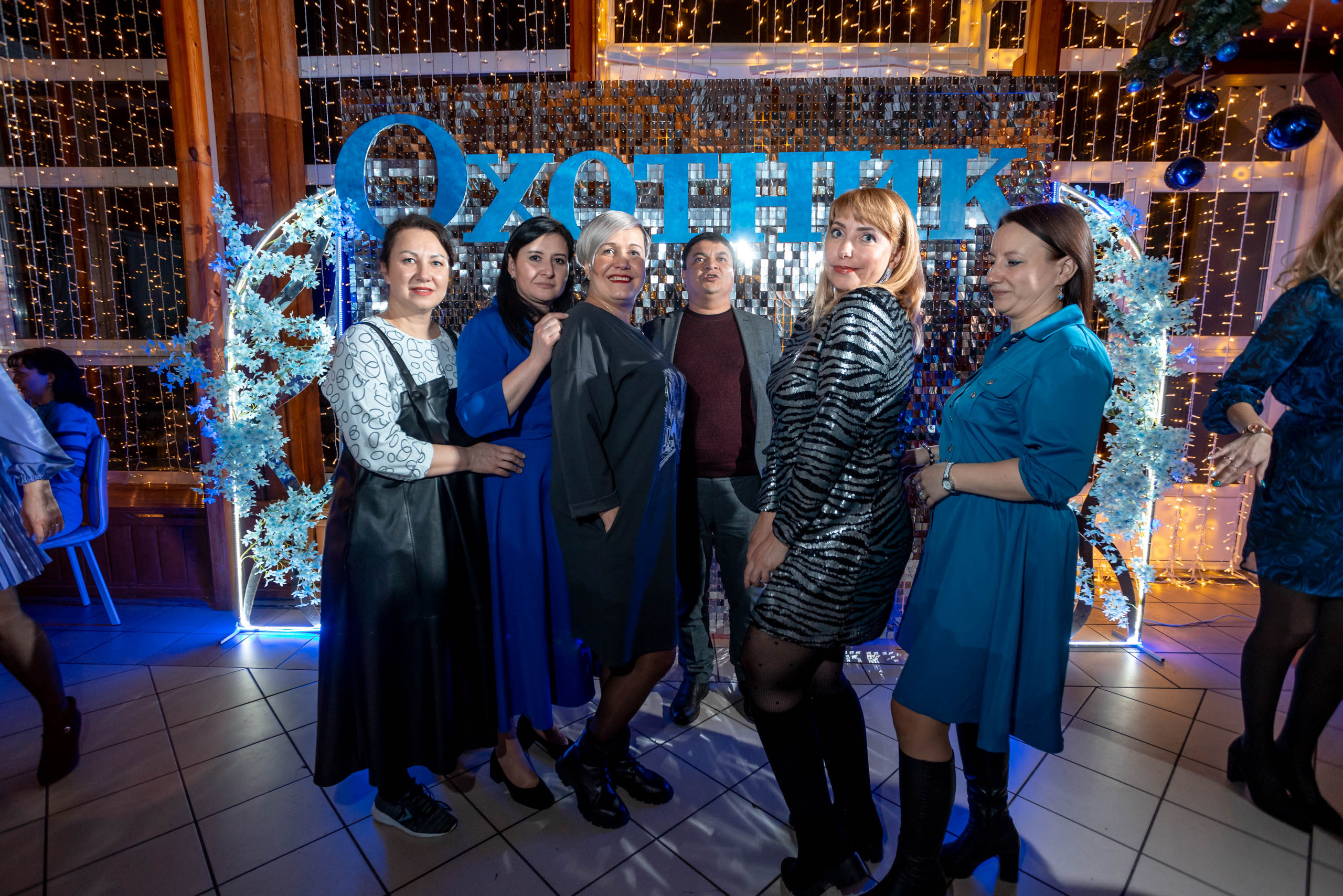 Съемка Новогоднего корпоратива в ресторане Охотник 23.12.2022 г. Свадебный и семейный фотограф в Москве и МО Елена Агапова