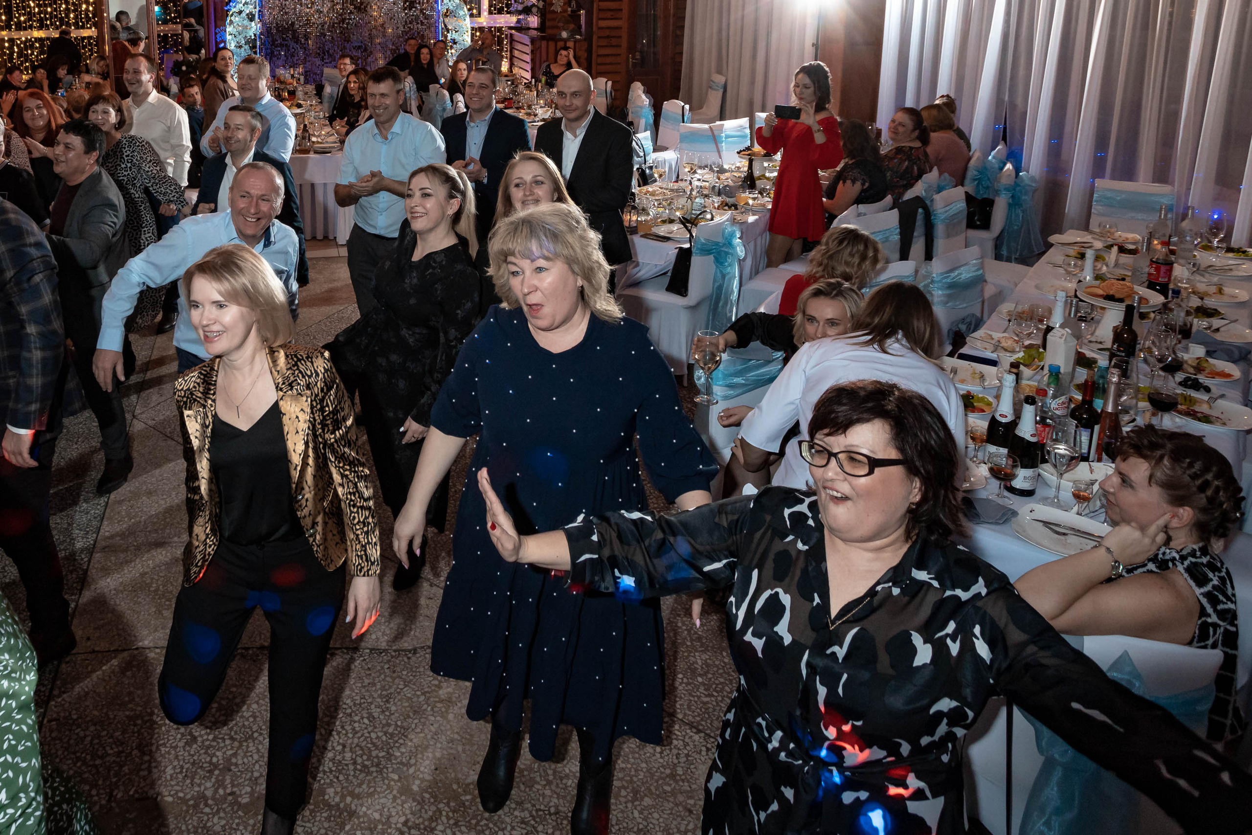 Съемка Новогоднего корпоратива в ресторане Охотник 23.12.2022 г. Свадебный и семейный фотограф в Москве и МО Елена Агапова