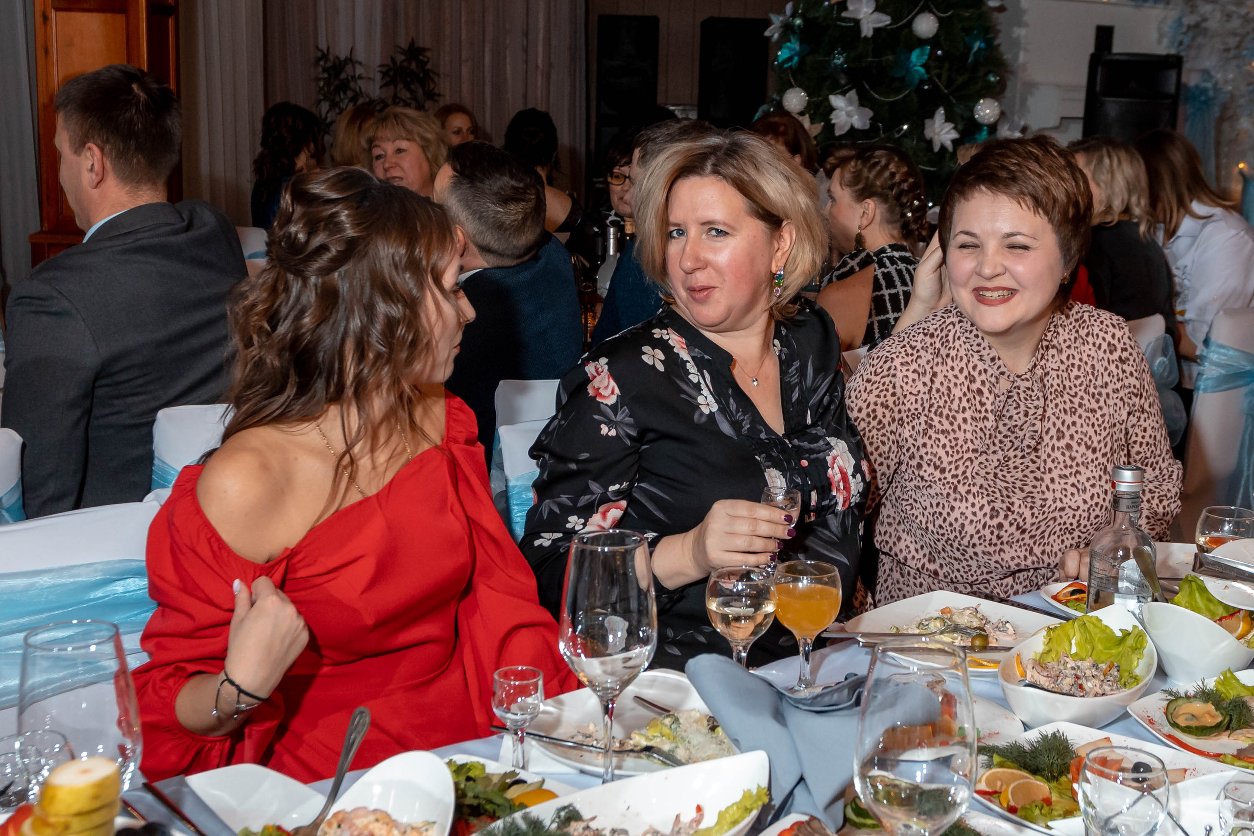 Съемка Новогоднего корпоратива в ресторане Охотник 23.12.2022 г. Свадебный и семейный фотограф в Москве и МО Елена Агапова