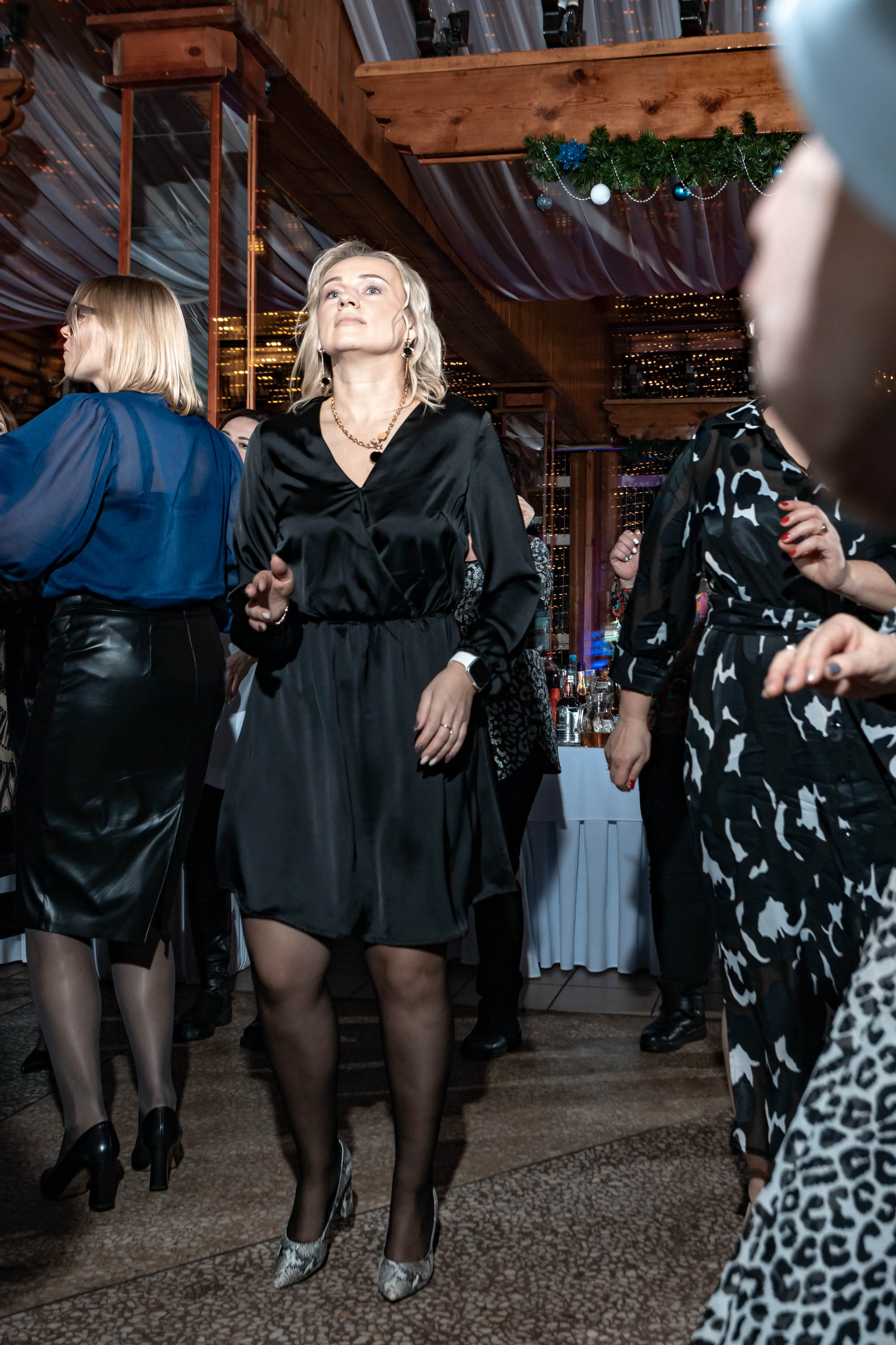 Съемка Новогоднего корпоратива в ресторане Охотник 23.12.2022 г. Свадебный и семейный фотограф в Москве и МО Елена Агапова