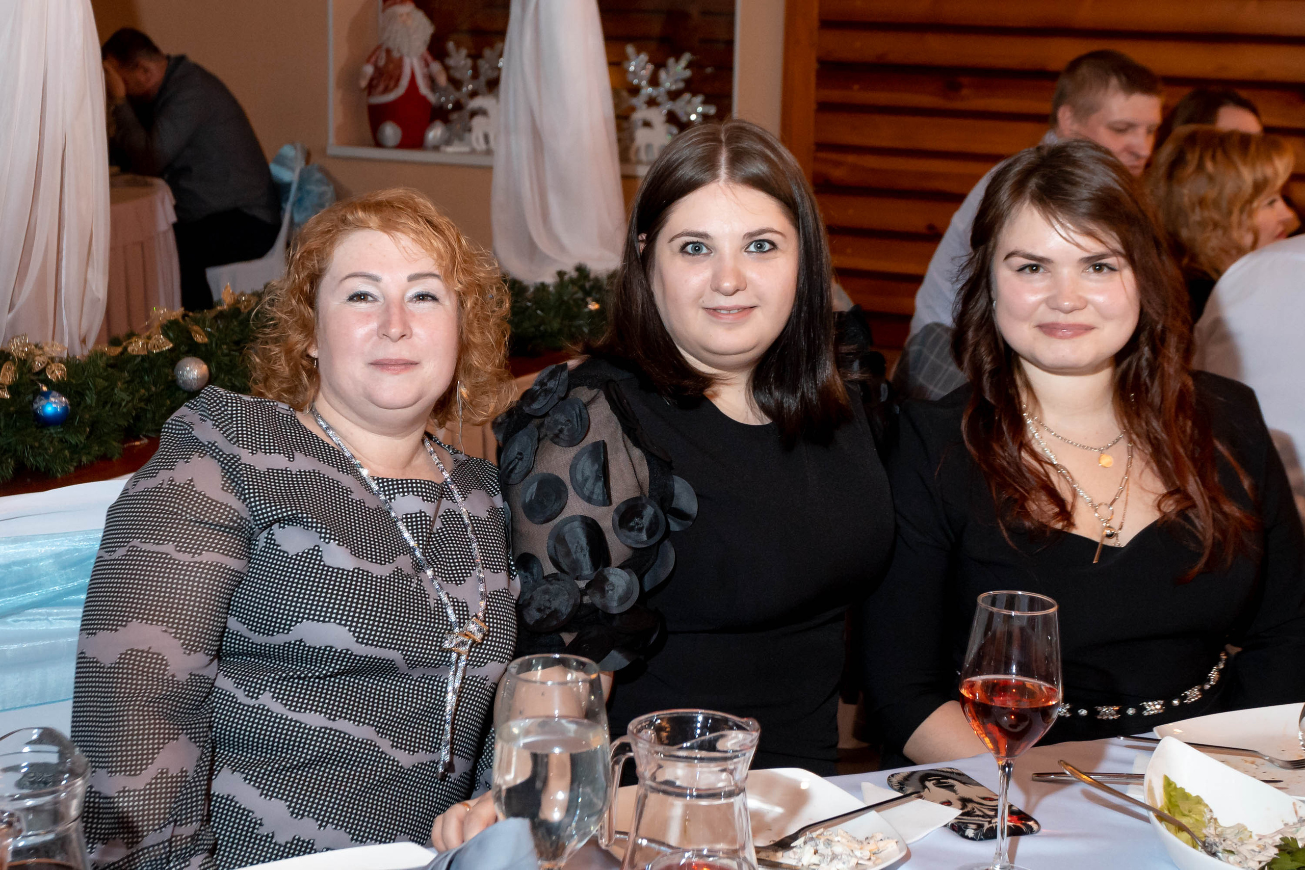 Съемка Новогоднего корпоратива в ресторане Охотник 23.12.2022 г. Свадебный и семейный фотограф в Москве и МО Елена Агапова