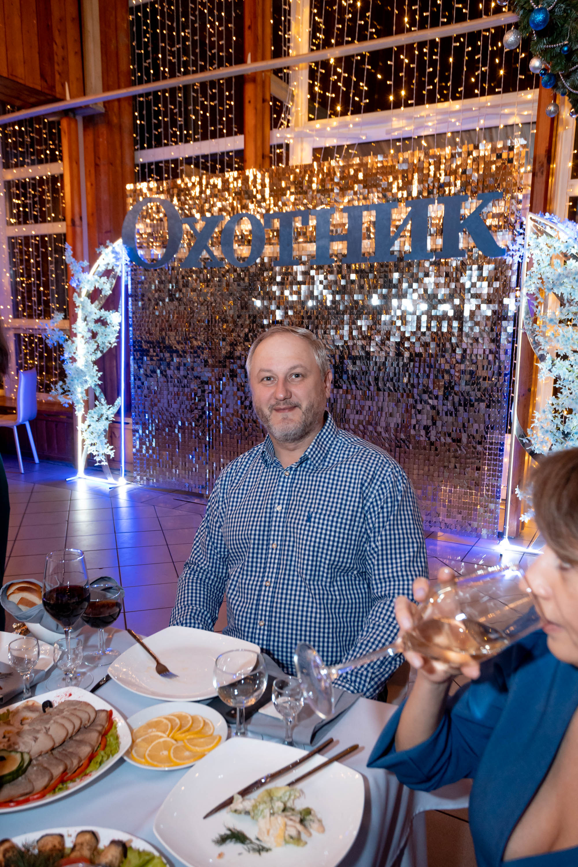 Съемка Новогоднего корпоратива в ресторане Охотник 23.12.2022 г. Свадебный и семейный фотограф в Москве и МО Елена Агапова
