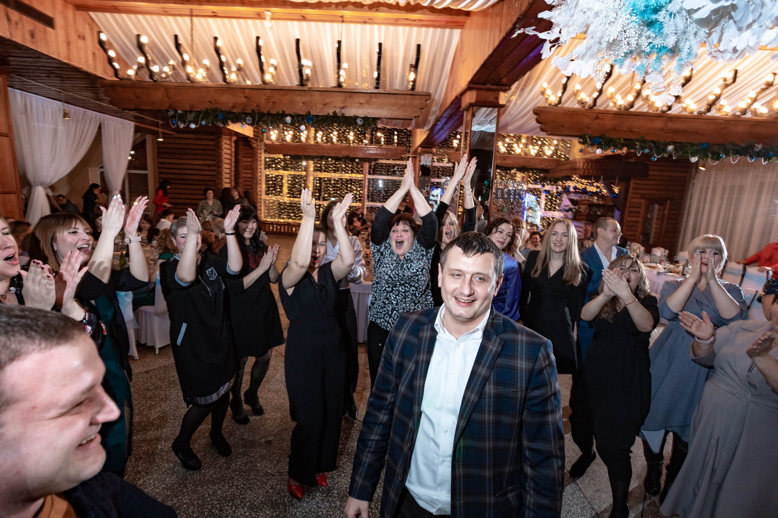 Съемка Новогоднего корпоратива в ресторане Охотник 23.12.2022 г. Свадебный и семейный фотограф в Москве и МО Елена Агапова