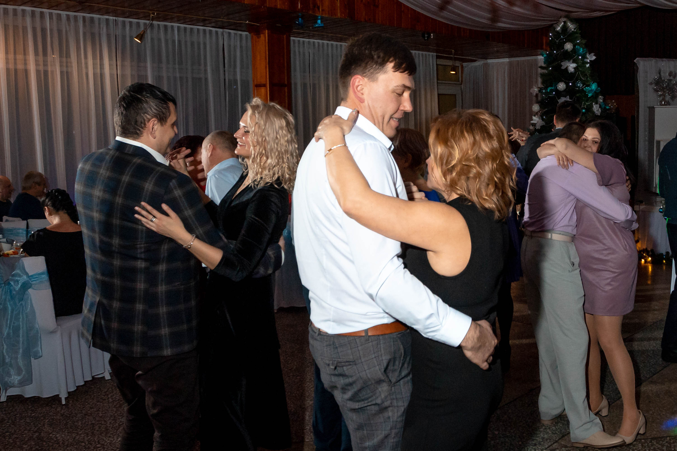 Съемка Новогоднего корпоратива в ресторане Охотник 23.12.2022 г. Свадебный и семейный фотограф в Москве и МО Елена Агапова