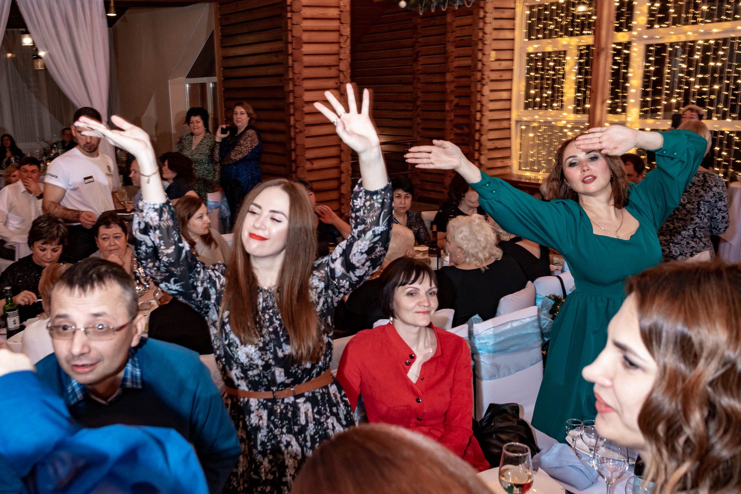 Съемка Новогоднего корпоратива в ресторане Охотник 23.12.2022 г. Свадебный и семейный фотограф в Москве и МО Елена Агапова