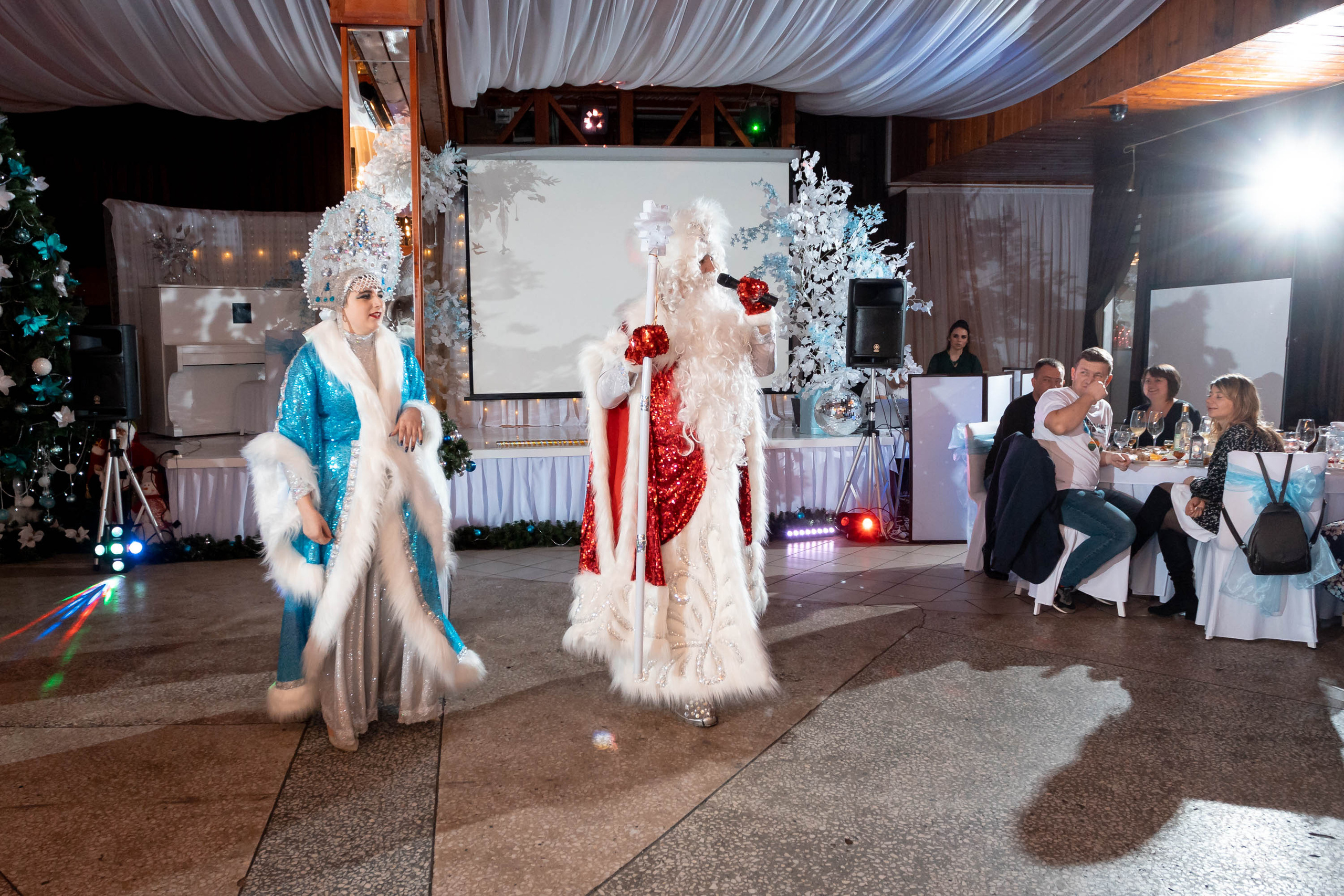 Съемка Новогоднего корпоратива в ресторане Охотник 23.12.2022 г. Свадебный и семейный фотограф в Москве и МО Елена Агапова