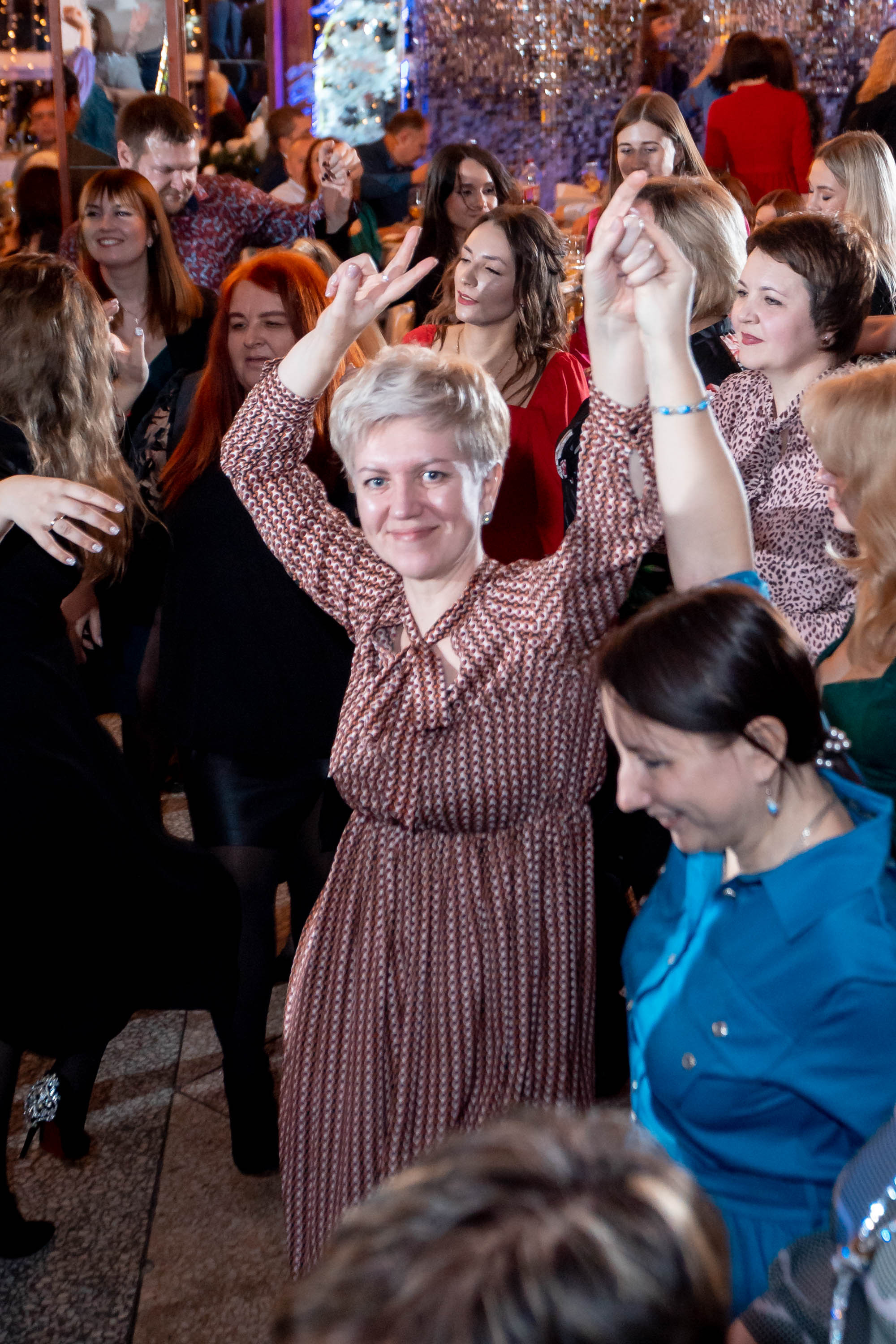 Съемка Новогоднего корпоратива в ресторане Охотник 23.12.2022 г. Свадебный и семейный фотограф в Москве и МО Елена Агапова