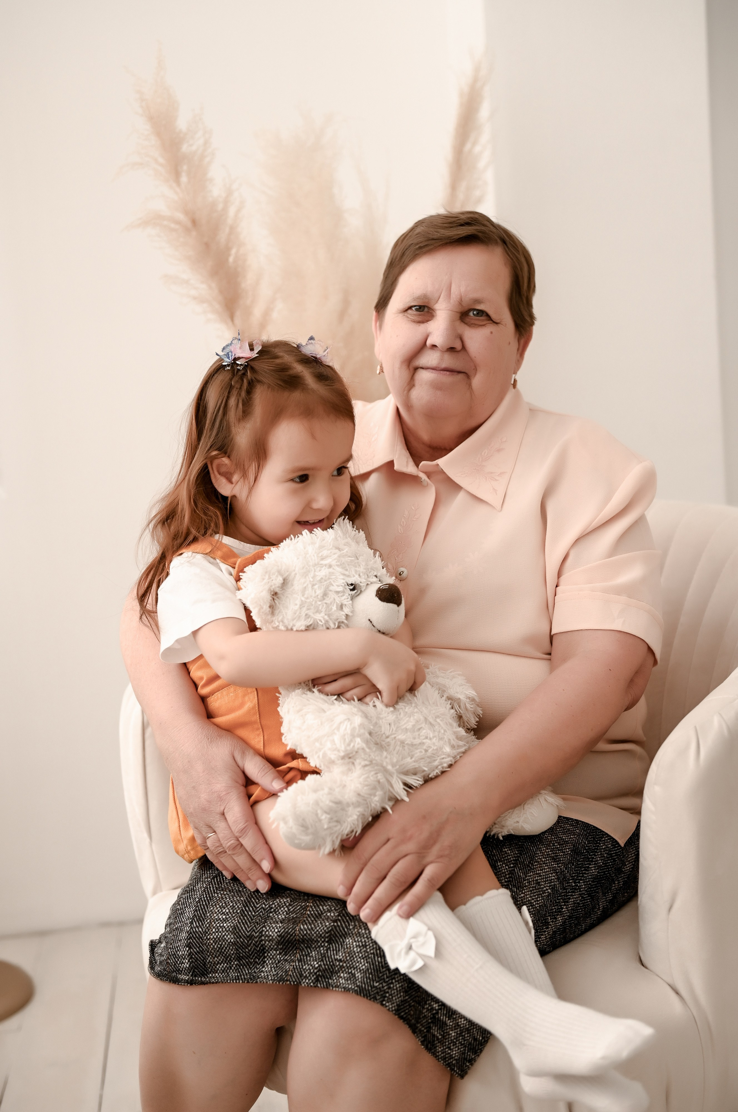 Семейная студийная  фотосессия 2. Свадебный, семейный, детский, контент фотограф в Омске Максим Ильин