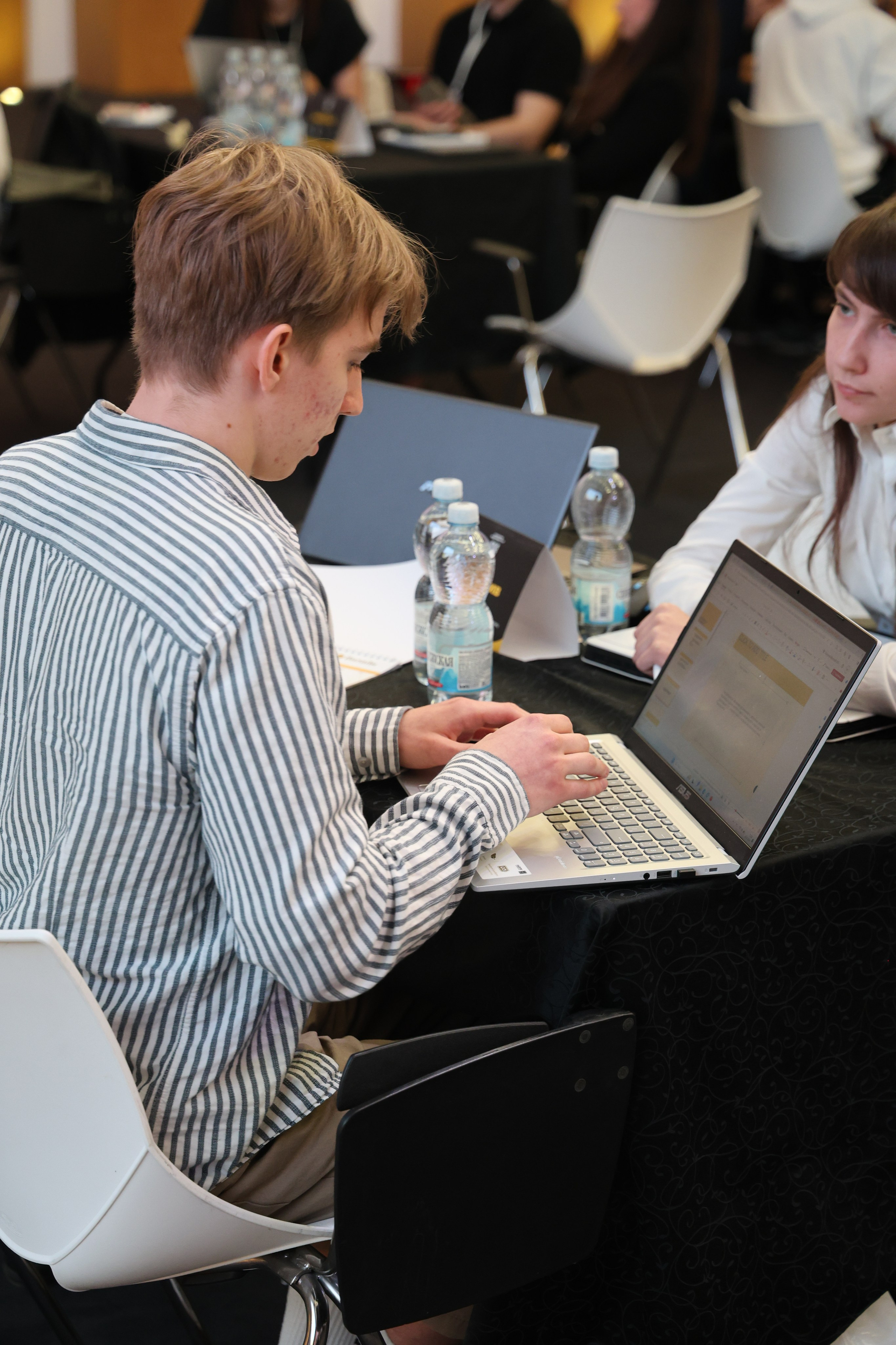 «LeaderUp» Case-championship. Aleksandr Rasskazchikov — Photographer