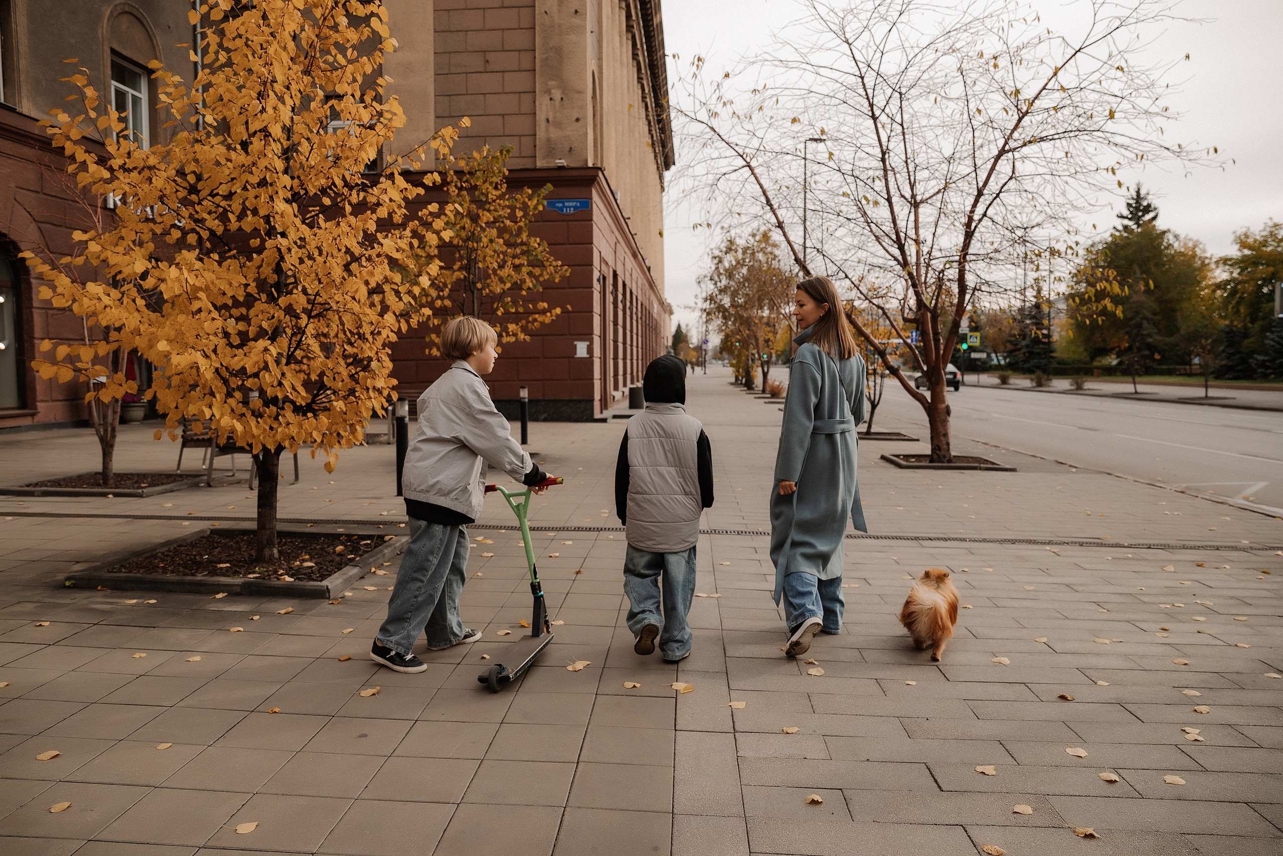 Утренняя прогулка в городе. Детский и семейный фотограф в Красноярске Юлия Бирюкова
