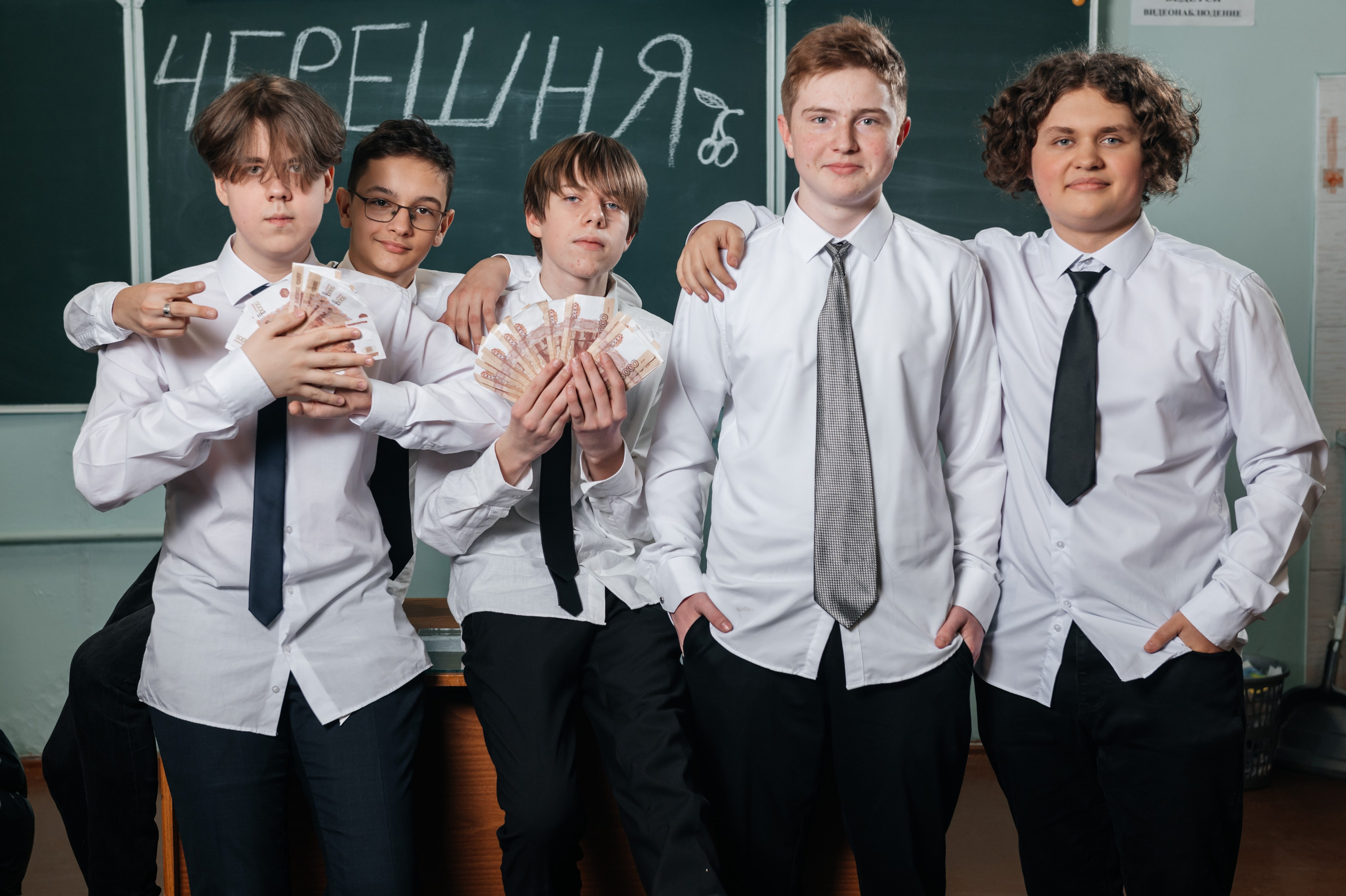 Старшие классы. Современные выпускные альбомы в Новосибирске