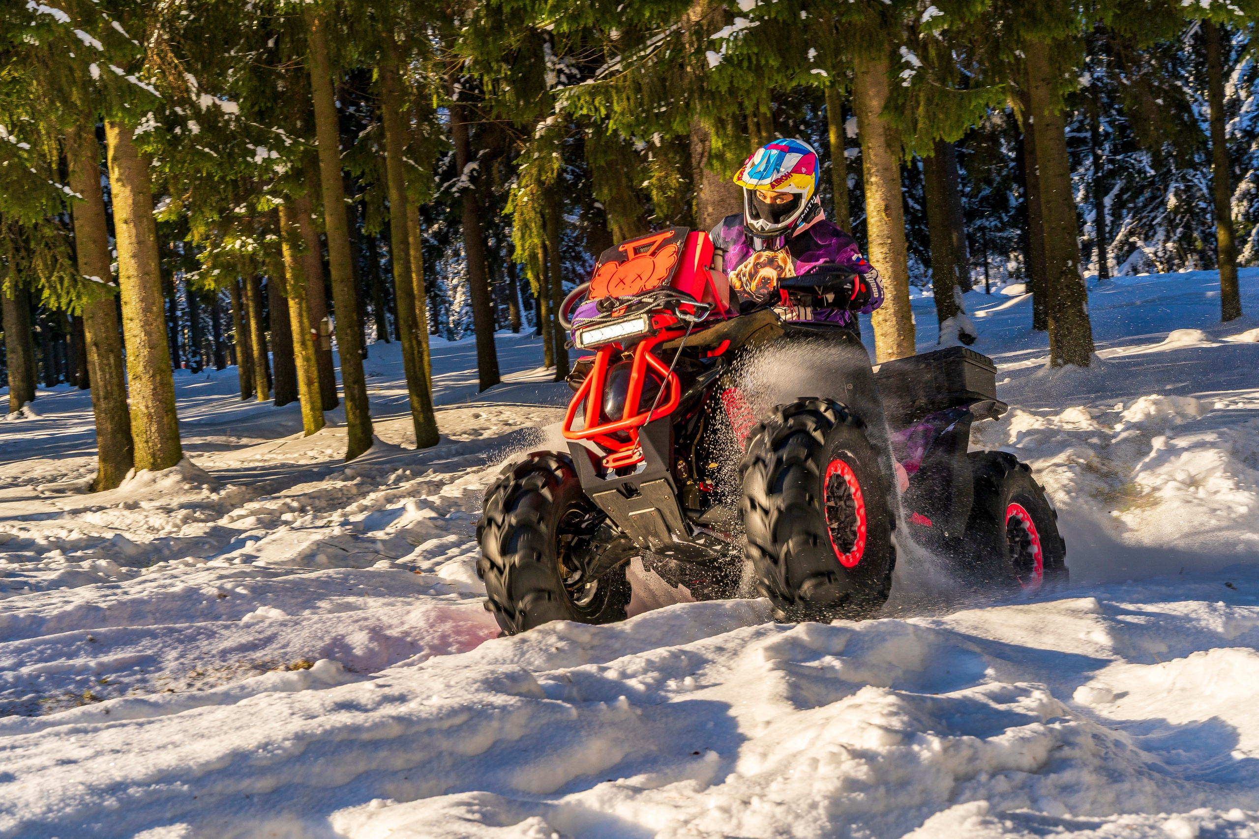 Кудрово ATV. Графический дизайнер Илья Левченко