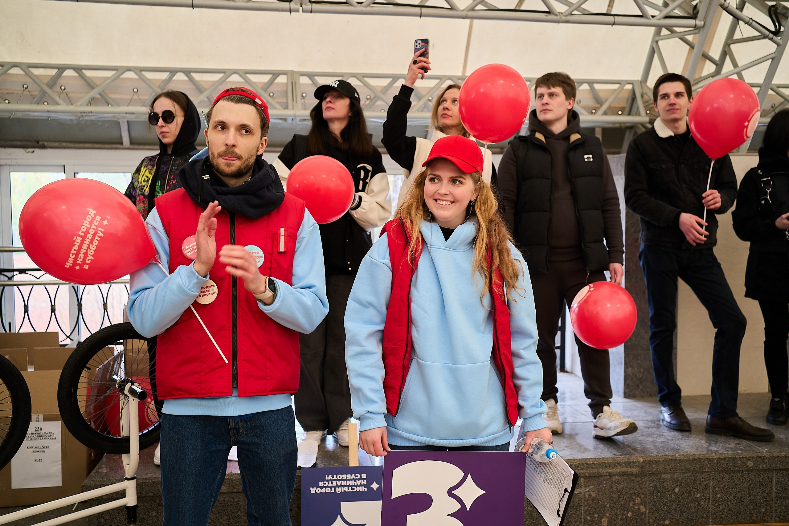 Субботник у Управления делами Мэра и Правительства Москвы. Фотограф и Видеограф в Москве. Олег Корушев