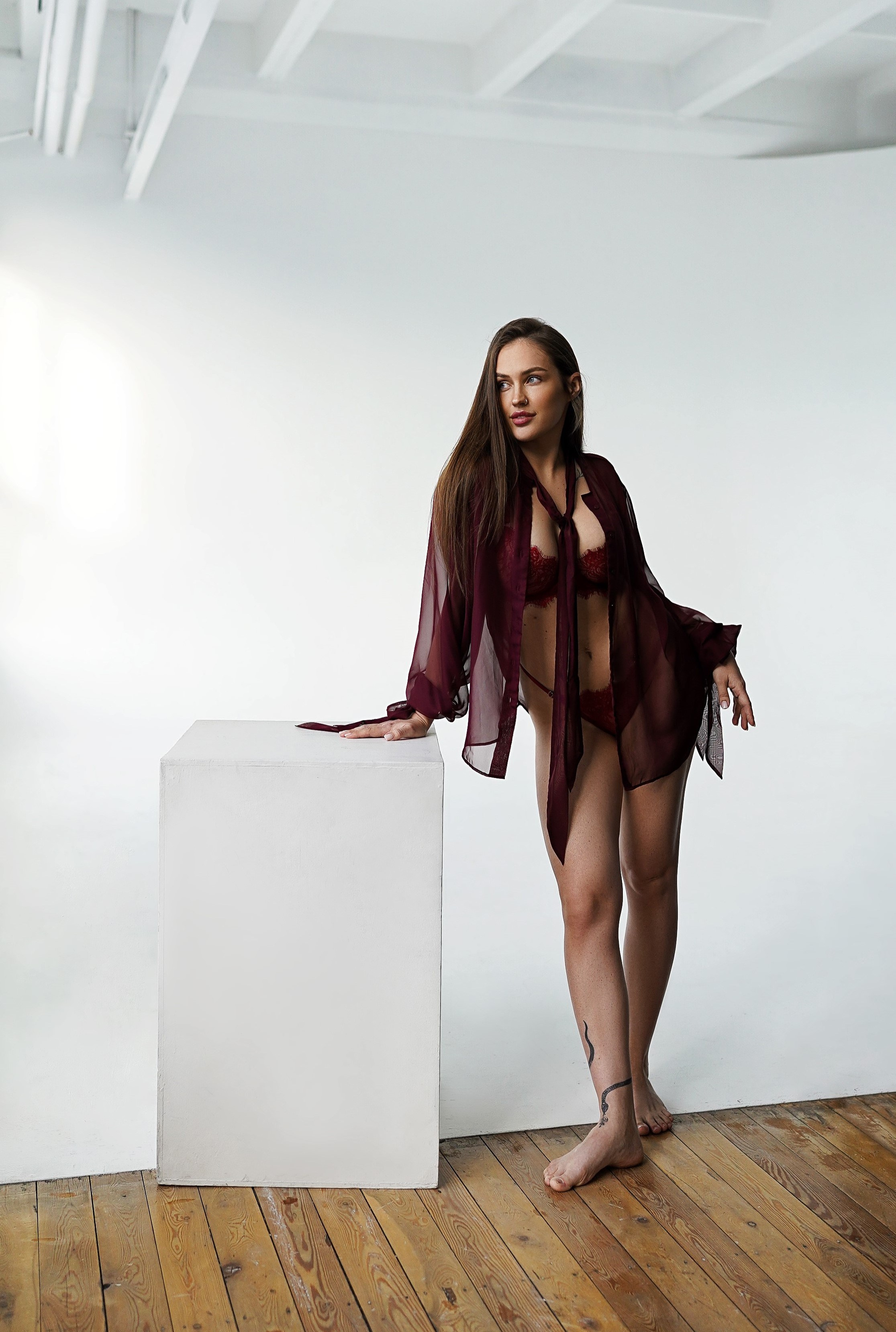 ЖЕНСКИЕ СЪЕМКИ. ЖЕНСКИЙ ФОТОГРАФ КРИСТИНА ВИГЕЛЬ