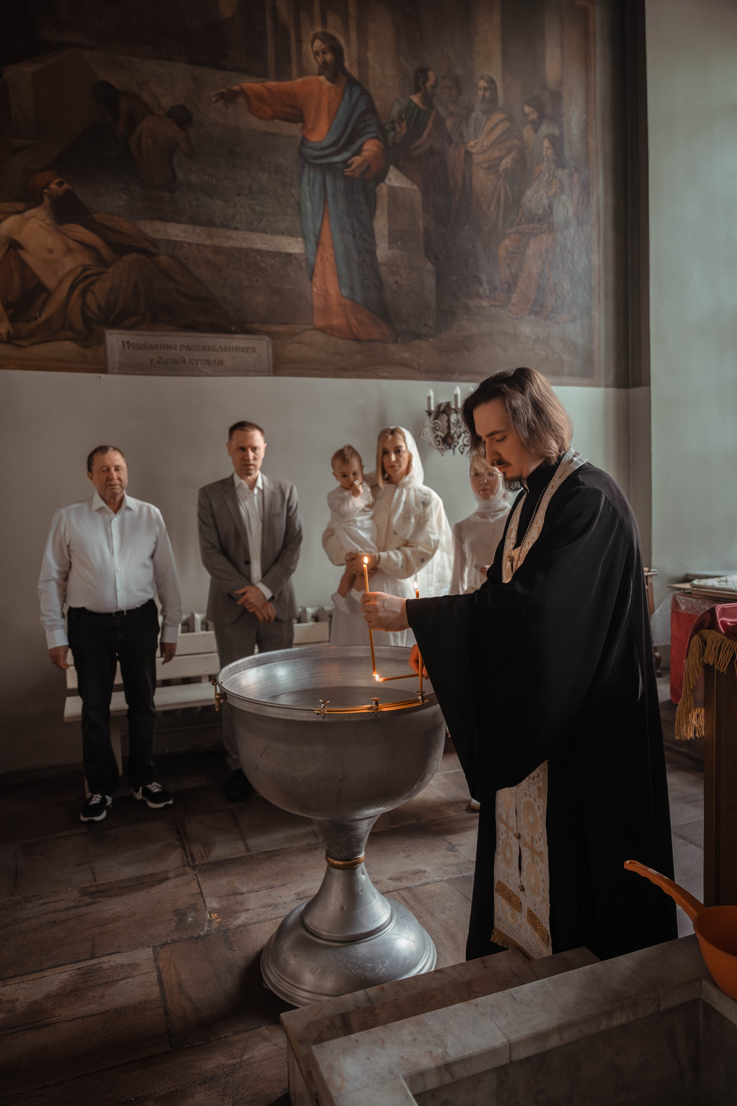 Крещение в Храме Большое Вознесение у Никитских Ворот. Фото- и видеосъёмка крещения и венчания. Фотограф на крещение Москва