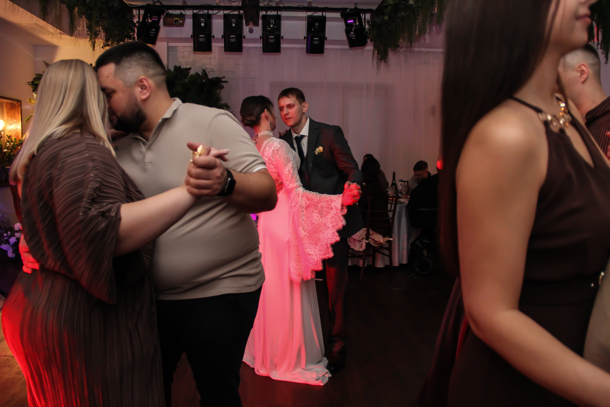 Свадебная история Олеси и Дмитрия. Семейный фотодуэт Ирина и Николай Власьевы. Фотосессии в Новосибирске