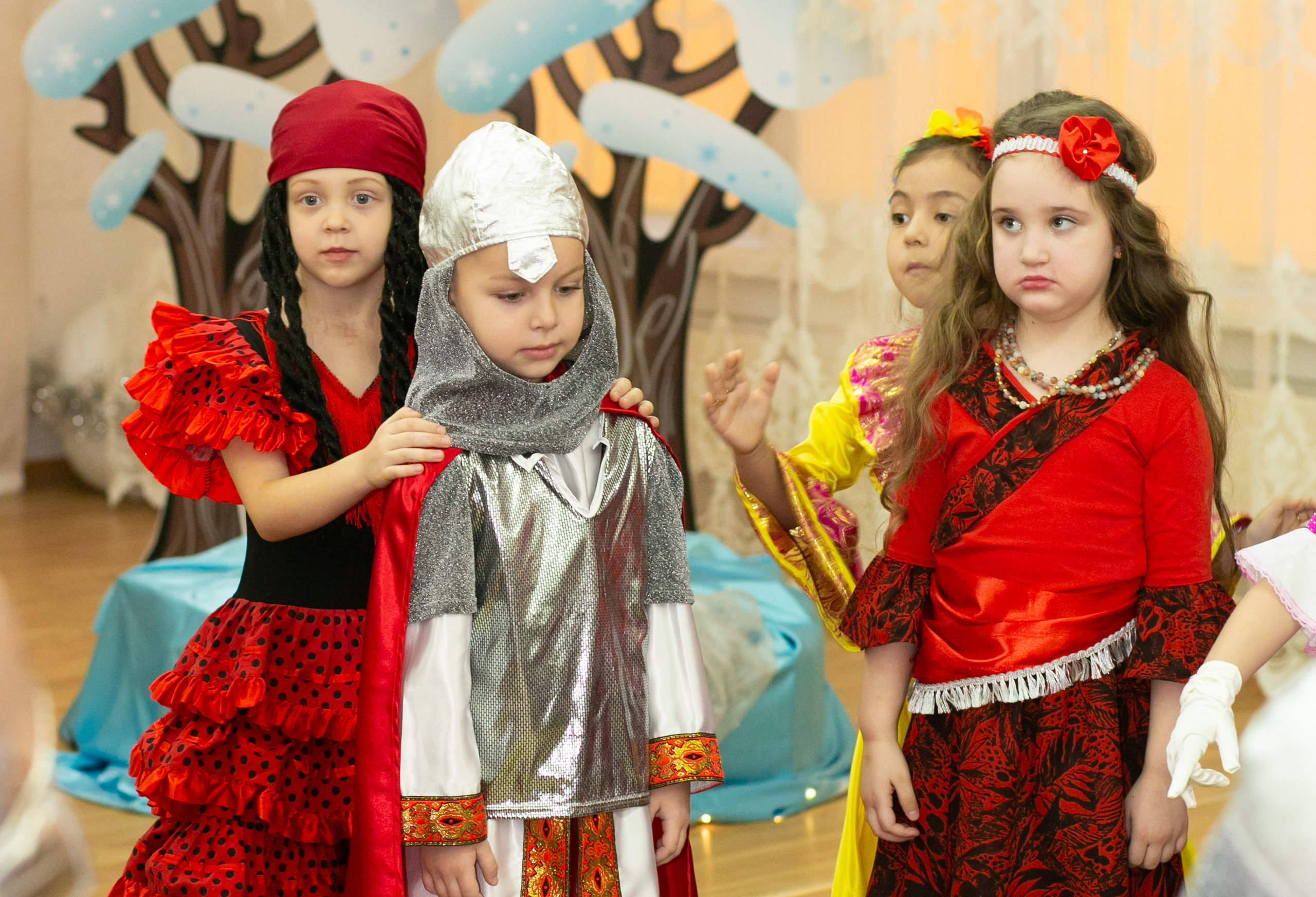 Выпускные и Утренники. Фотограф новорожденных и семейный фотограф НСО г. Бердск Марина Львова