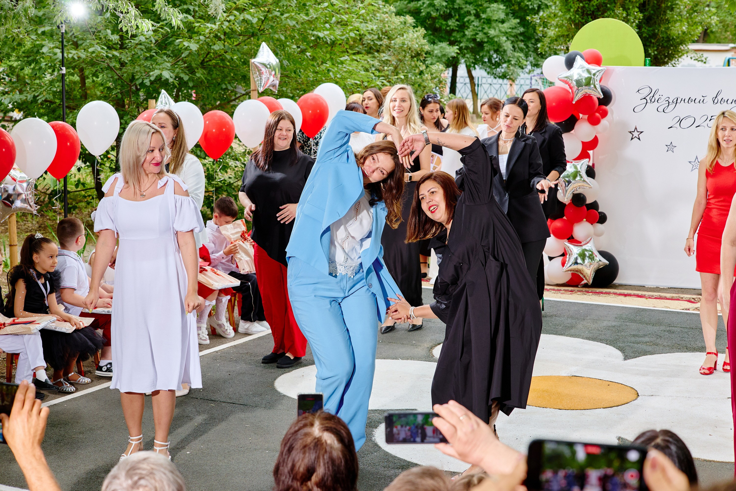 Выпускной 45 сад. Фотограф Выпускные альбомы Таганрог Сергей Коробченко