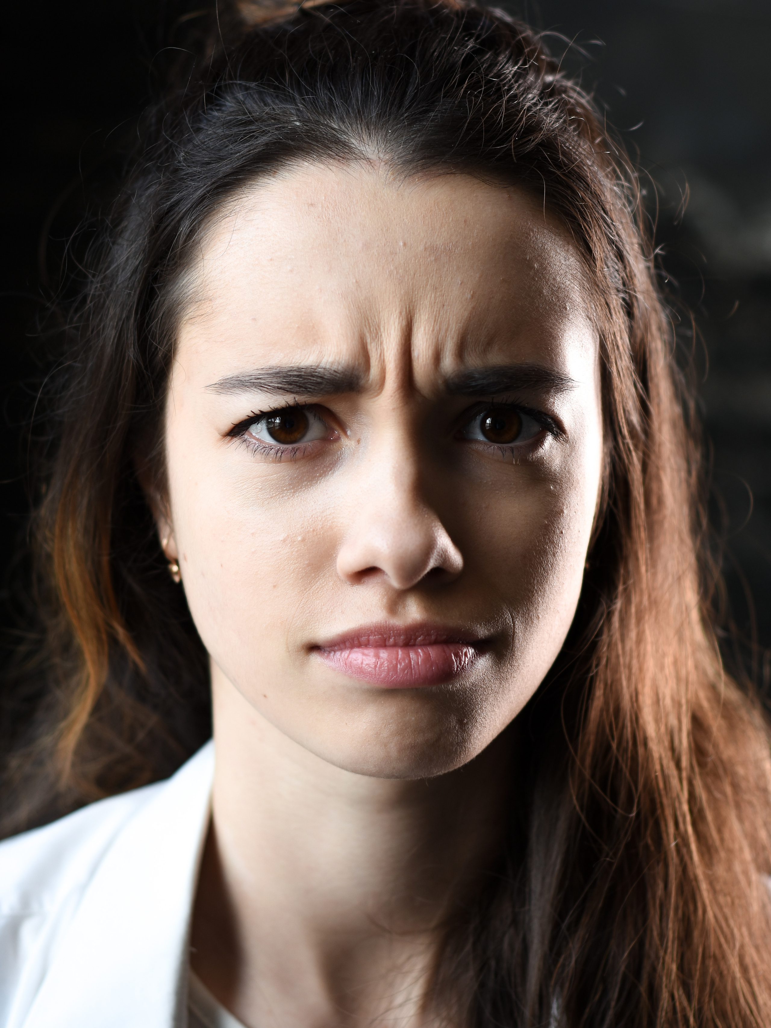 Фотосессия на тёмном фоне