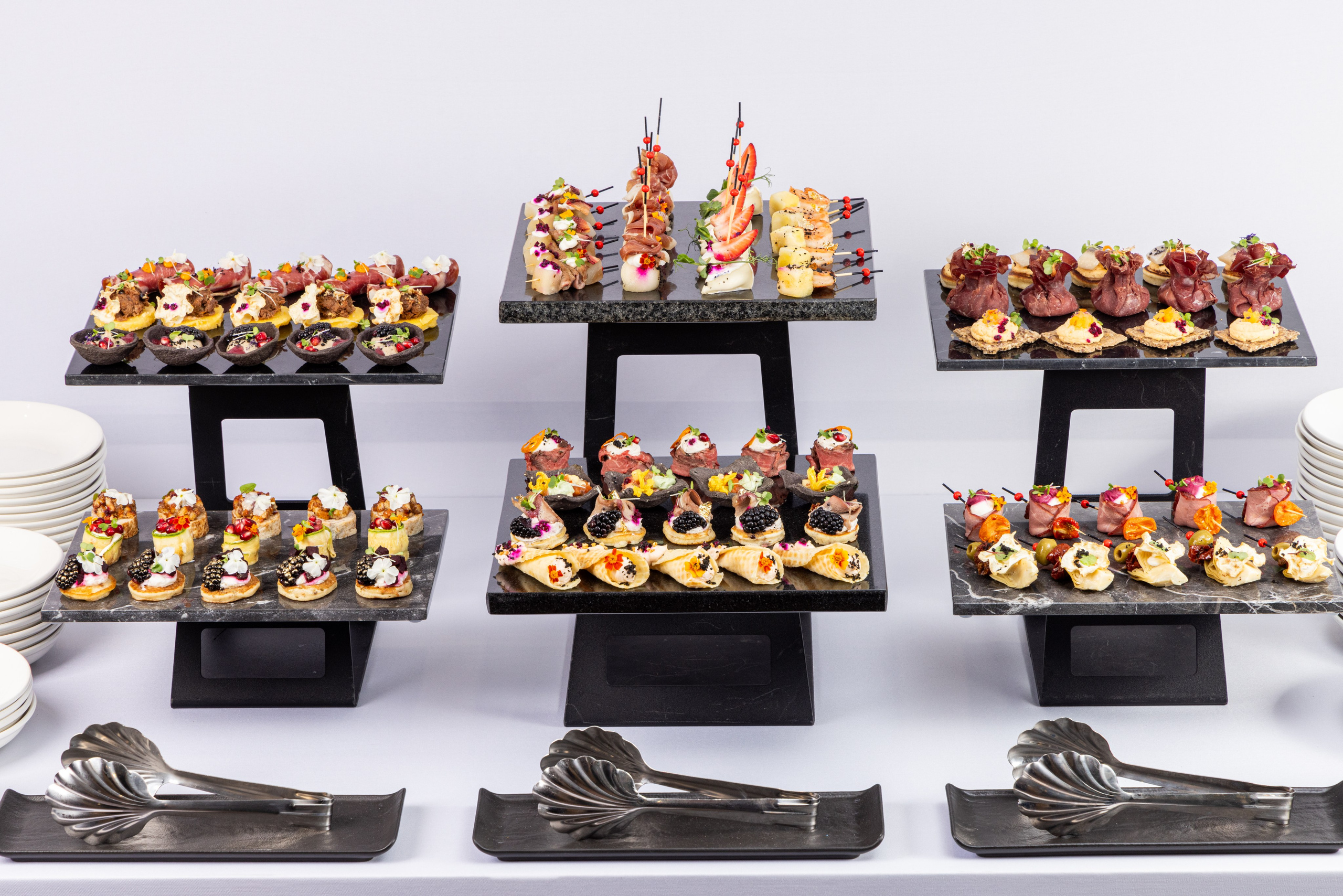 Первая кейтеринговая. Фудфотограф, фудстилист и сет дизайнер в Москве Алена Синицына