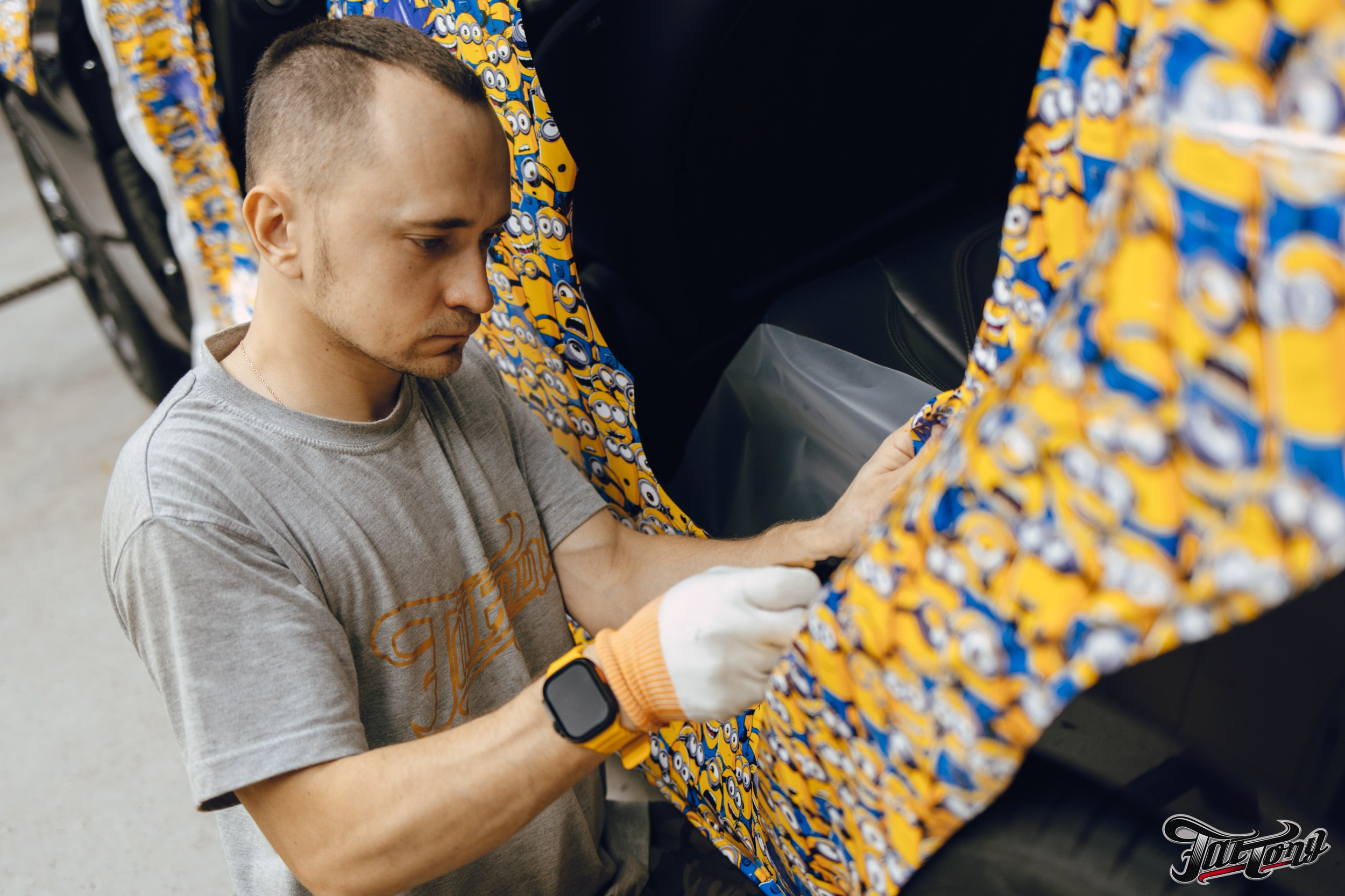 Alfa Romeo Giulia ремни безопасности с принтом и оклейка проемов. DeLorein